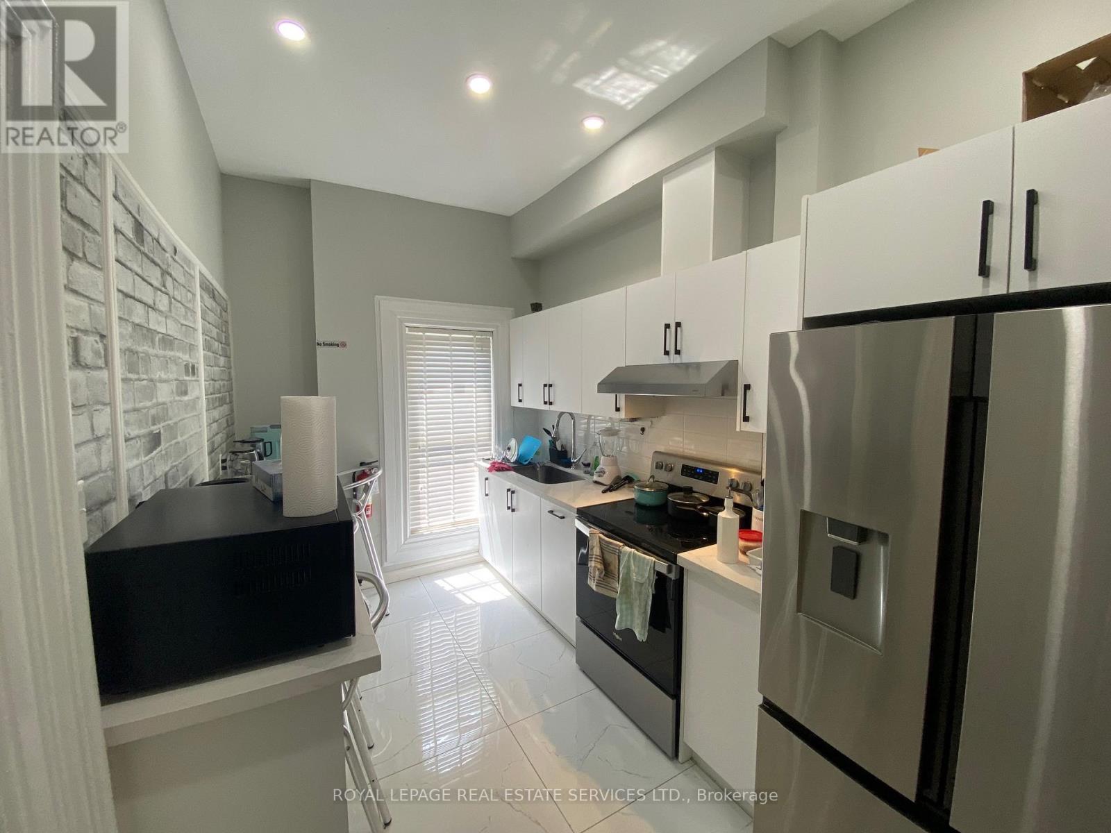 203 - 206 Carlton Street, Toronto, Ontario M5A 2L1 - Photo 5 - C12991654
