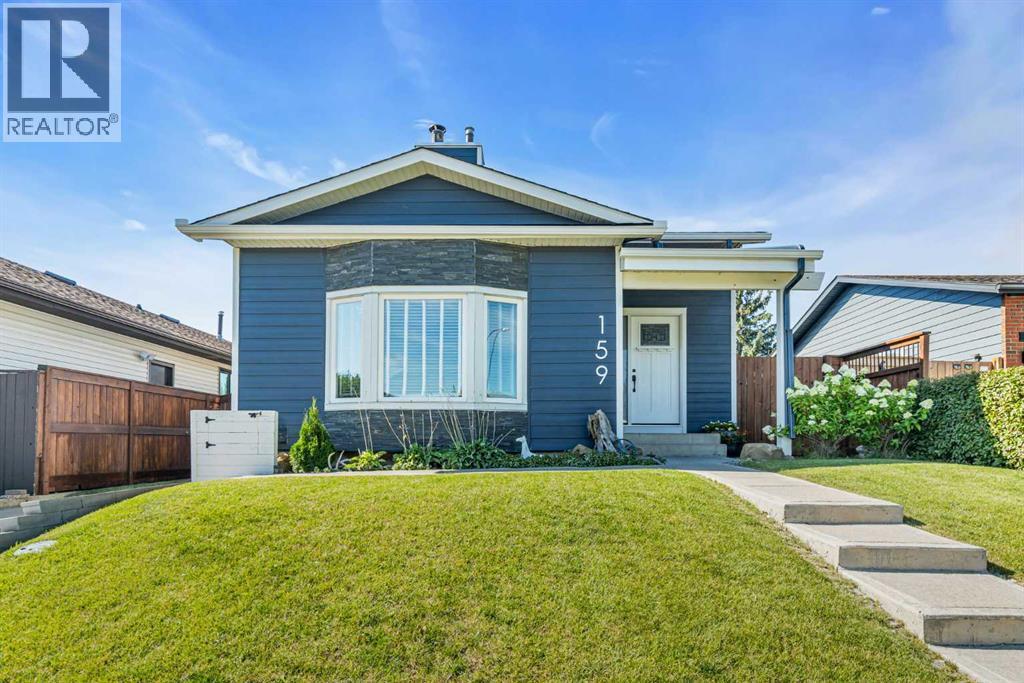159 Bernard Way NW, Calgary, Alberta  T3K 2E8 - Photo 1 - A2338375