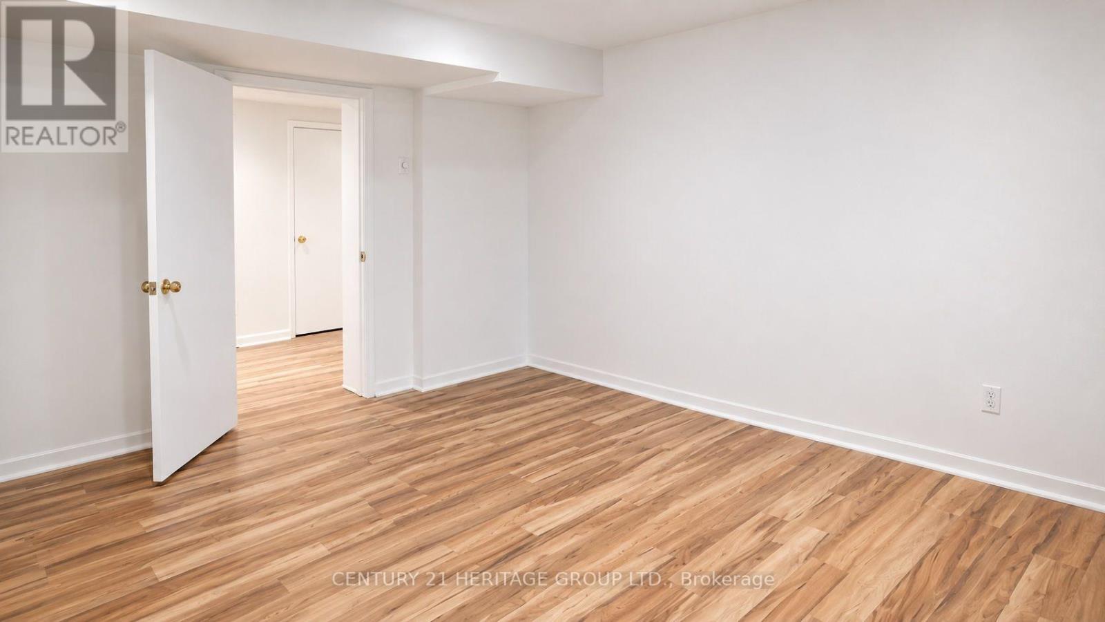 Bsmt - 17 Hi Mount Drive, Toronto, Ontario  M2K 1X3 - Photo 15 - C13724386