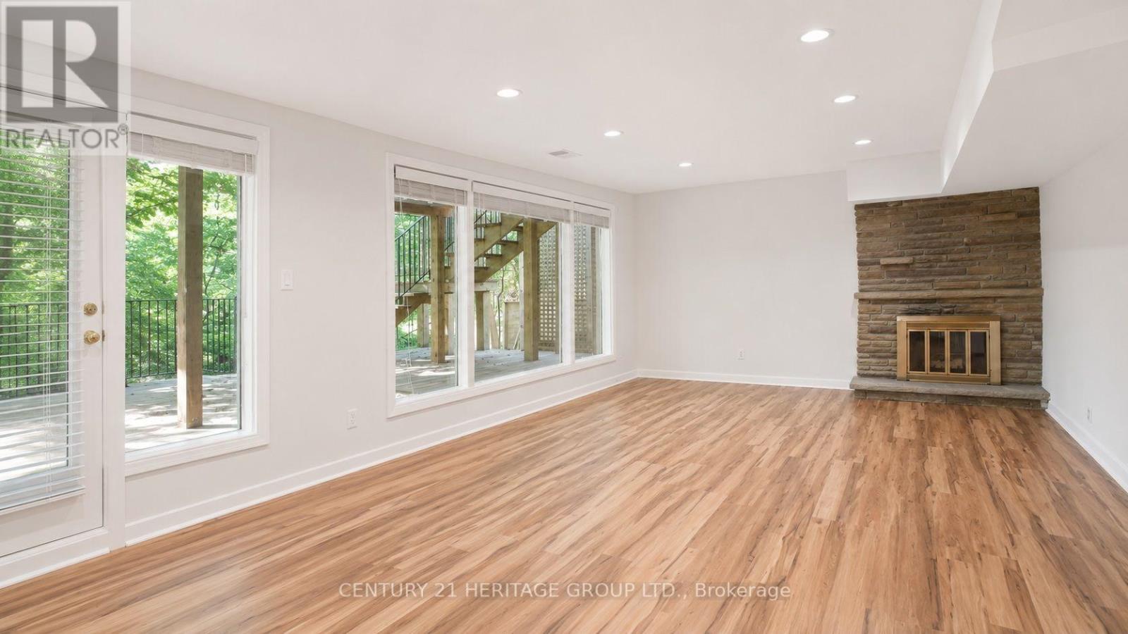 Bsmt - 17 Hi Mount Drive, Toronto, Ontario  M2K 1X3 - Photo 4 - C13724386