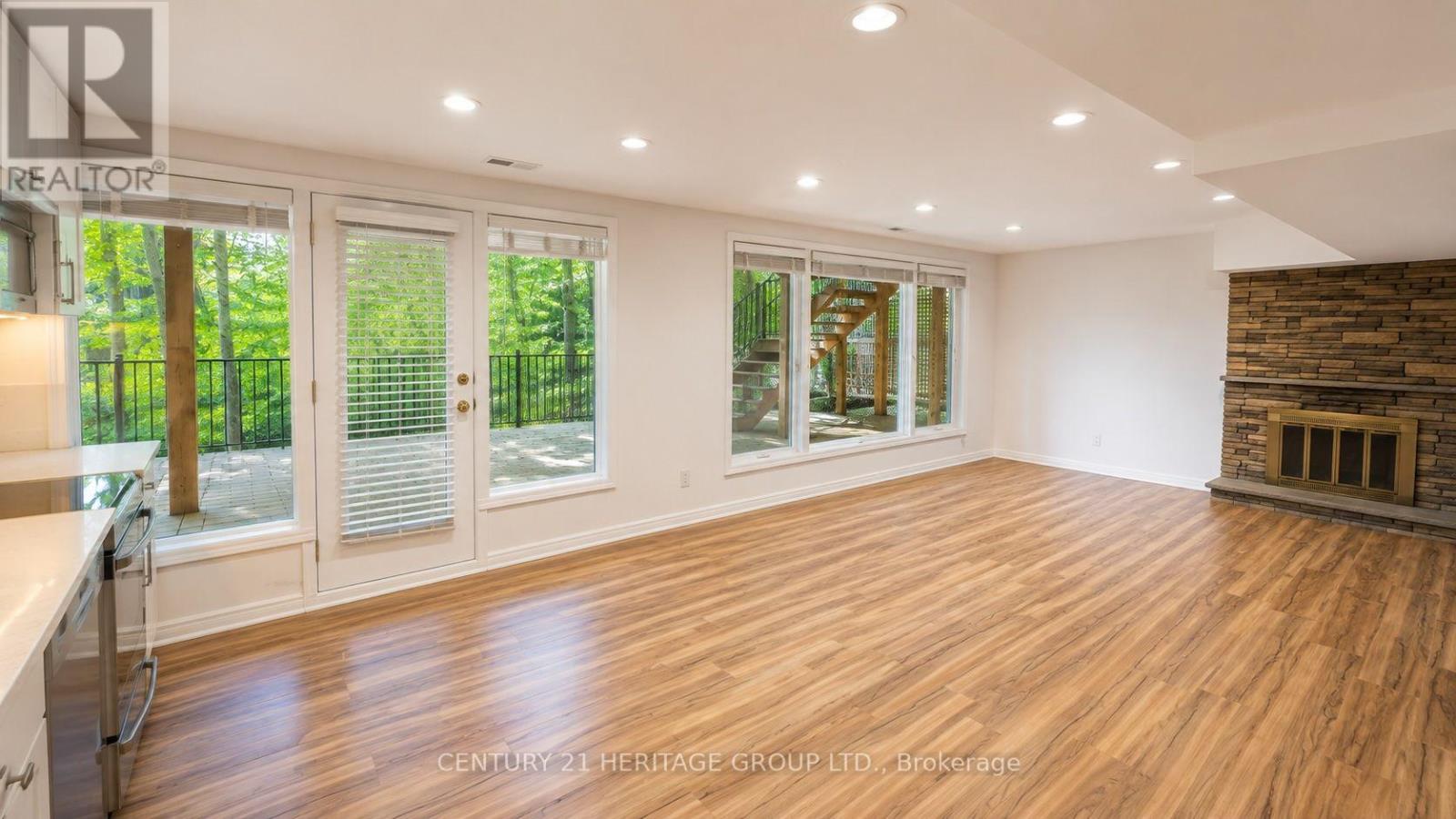 BSMT - 17 HI MOUNT DRIVE, Toronto, Ontario