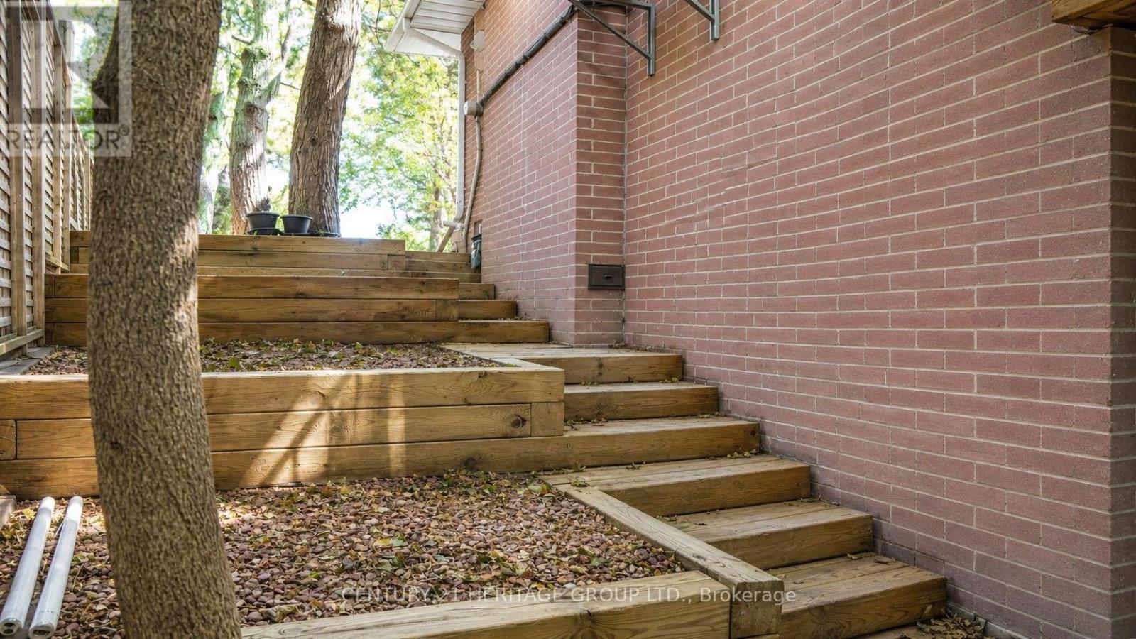Bsmt - 17 Hi Mount Drive, Toronto, Ontario  M2K 1X3 - Photo 17 - C13724386