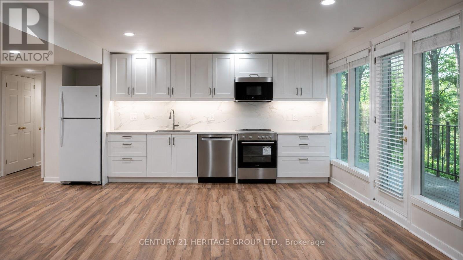 Bsmt - 17 Hi Mount Drive, Toronto, Ontario  M2K 1X3 - Photo 3 - C13724386