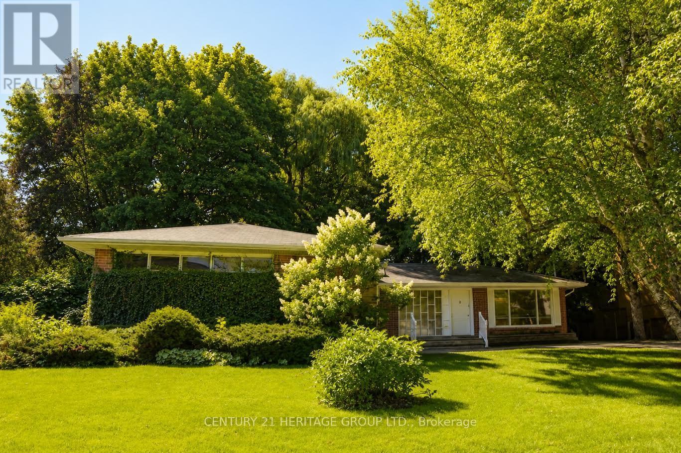 MAIN - 17 HI MOUNT DRIVE, Toronto, Ontario