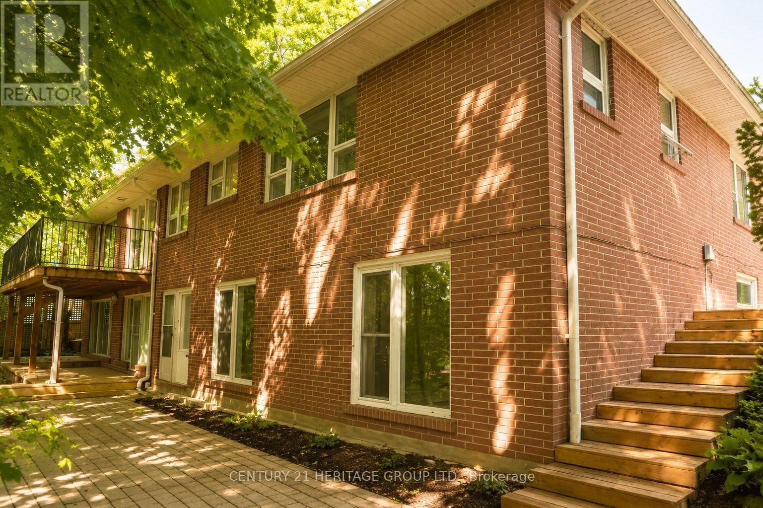 Main - 17 Hi Mount Drive, Toronto, Ontario  M2K 1X3 - Photo 24 - C13724392