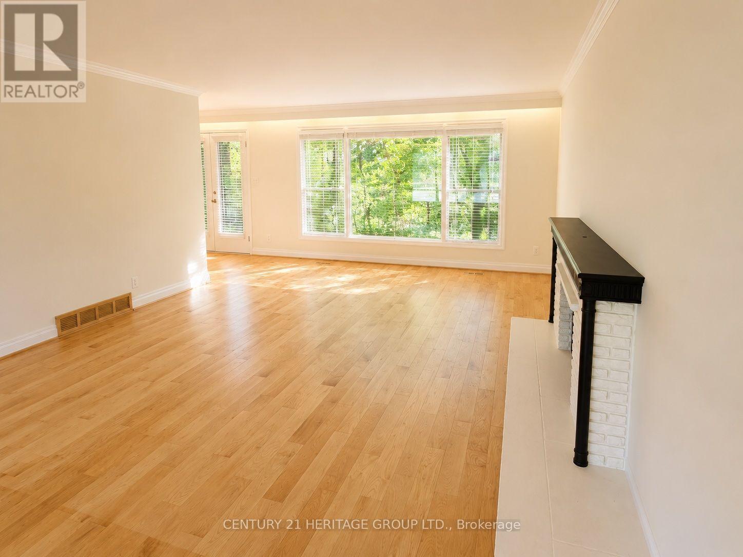 Main - 17 Hi Mount Drive, Toronto, Ontario  M2K 1X3 - Photo 7 - C13724392