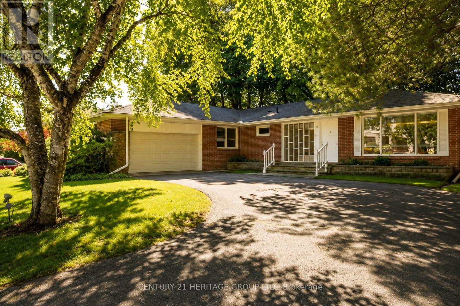 Main - 17 Hi Mount Drive, Toronto, Ontario  M2K 1X3 - Photo 3 - C13724392