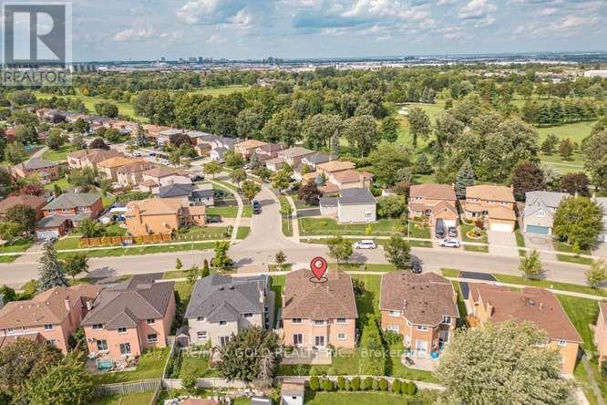 57 Havelock Drive, Brampton, Ontario  L6W 4A8 - Photo 4 - W13718564