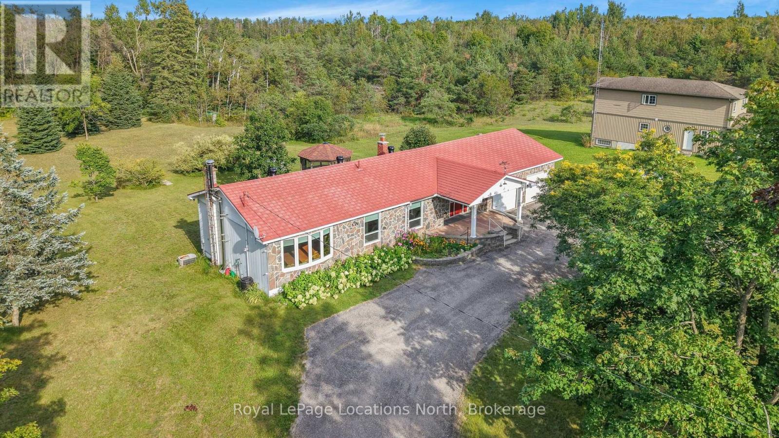 263 Line 14 N Line, Oro-Medonte, Ontario  L3V 8J3 - Photo 1 - S13725898