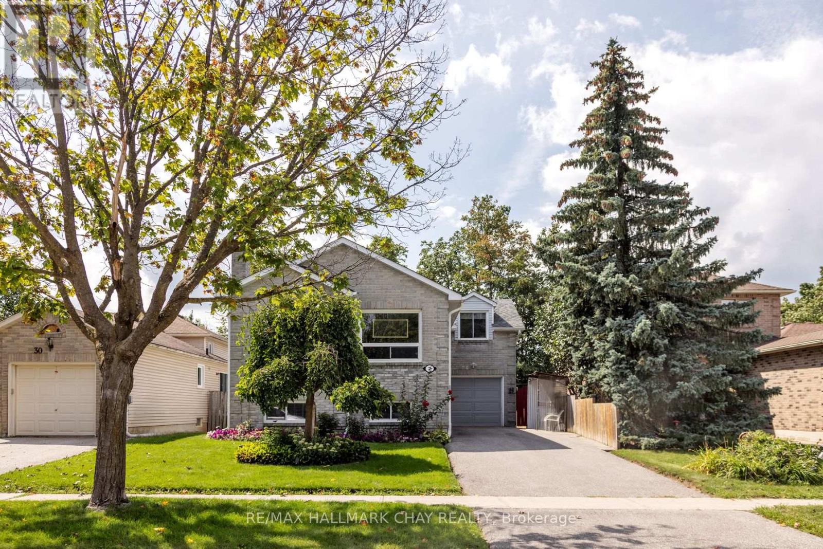 28 Pae Drive, Barrie, Ontario  L4N 7N7 - Photo 2 - S13725880