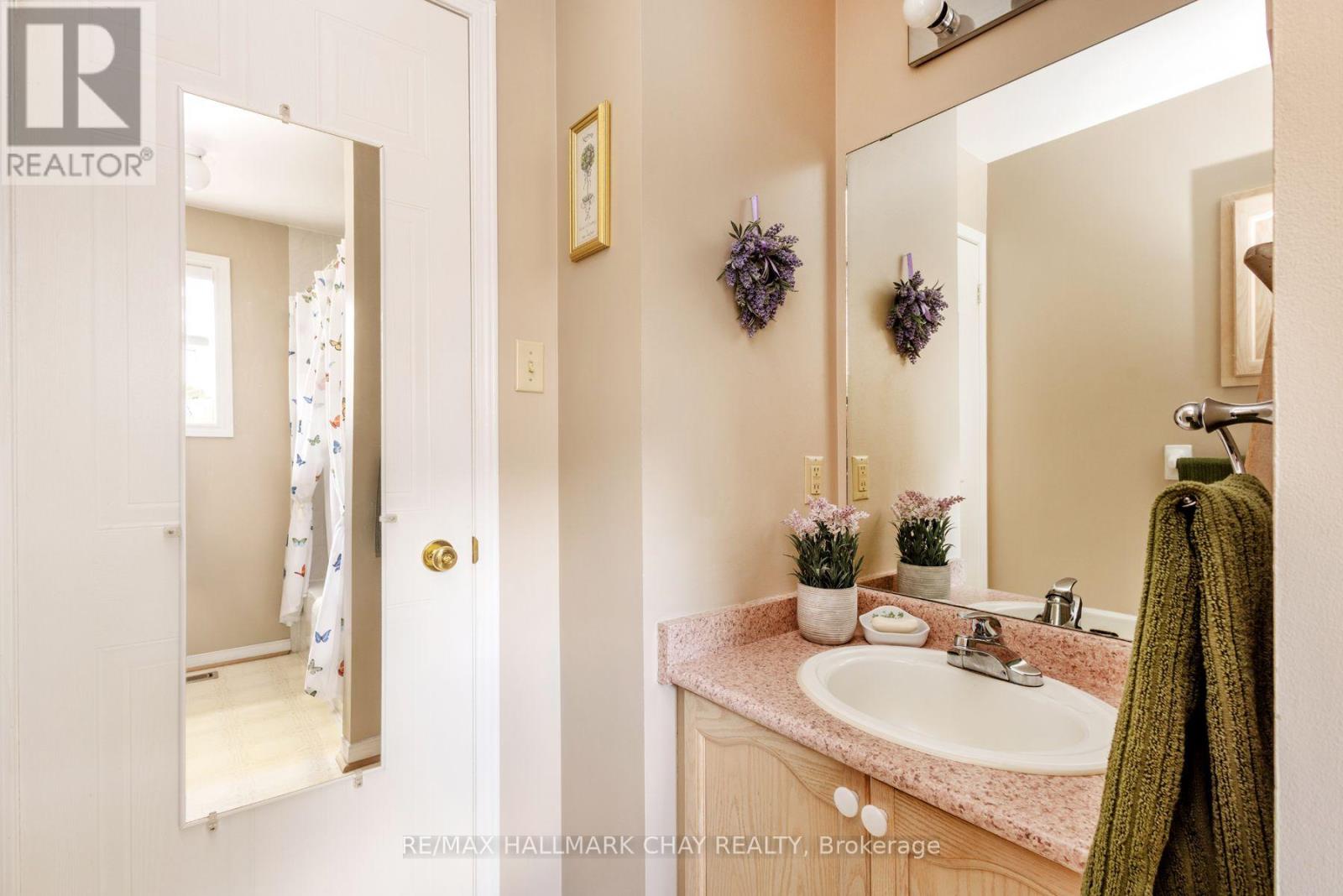 28 Pae Drive, Barrie, Ontario  L4N 7N7 - Photo 24 - S13725880