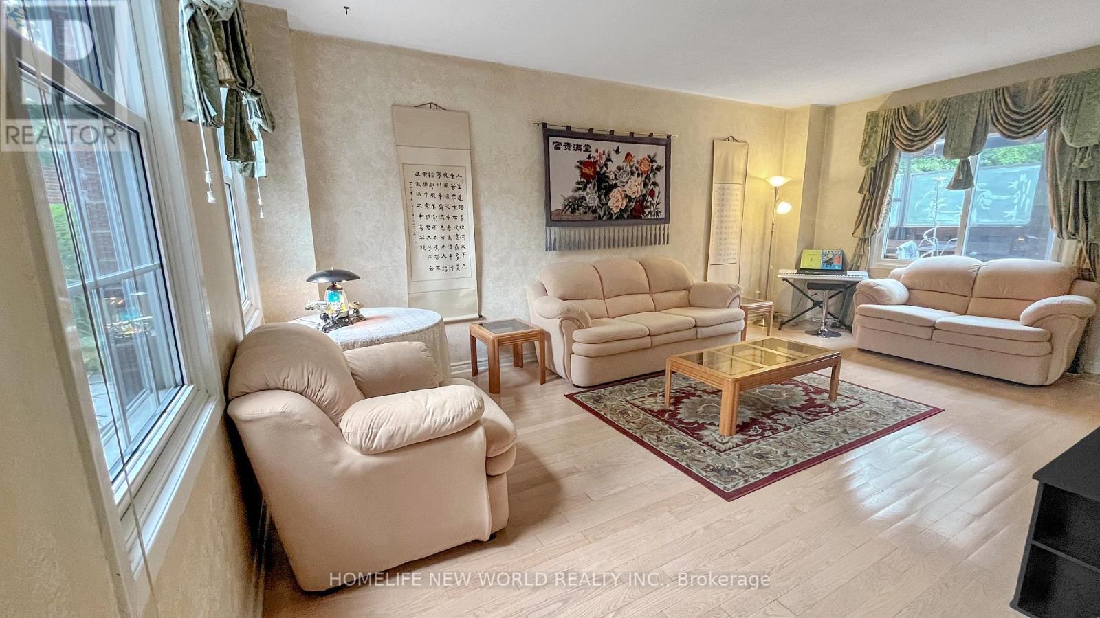 14 Madrid Crescent, Brampton, Ontario  L6S 2X4 - Photo 15 - W13678524