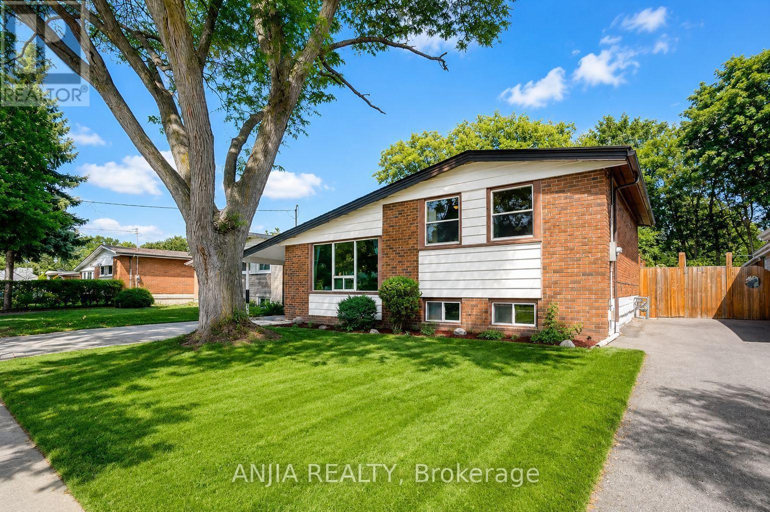 115 Portsdown Road, Toronto, Ontario  M1P 1V4 - Photo 2 - E13721556