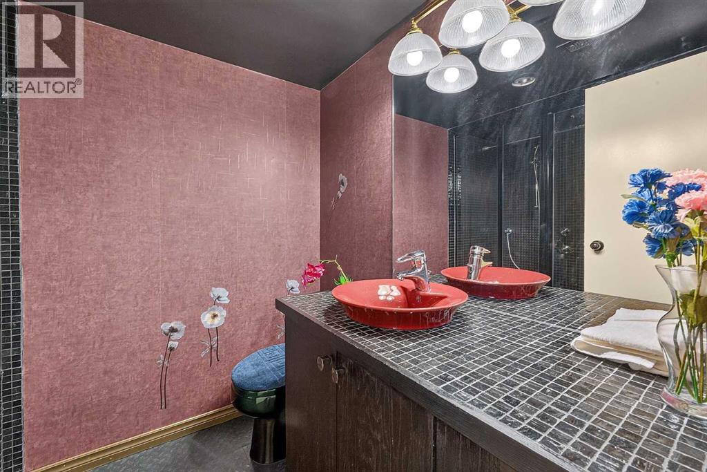 1607, 145 Point Drive NW, Calgary, Alberta  T3B 4W1 - Photo 20 - A2329985