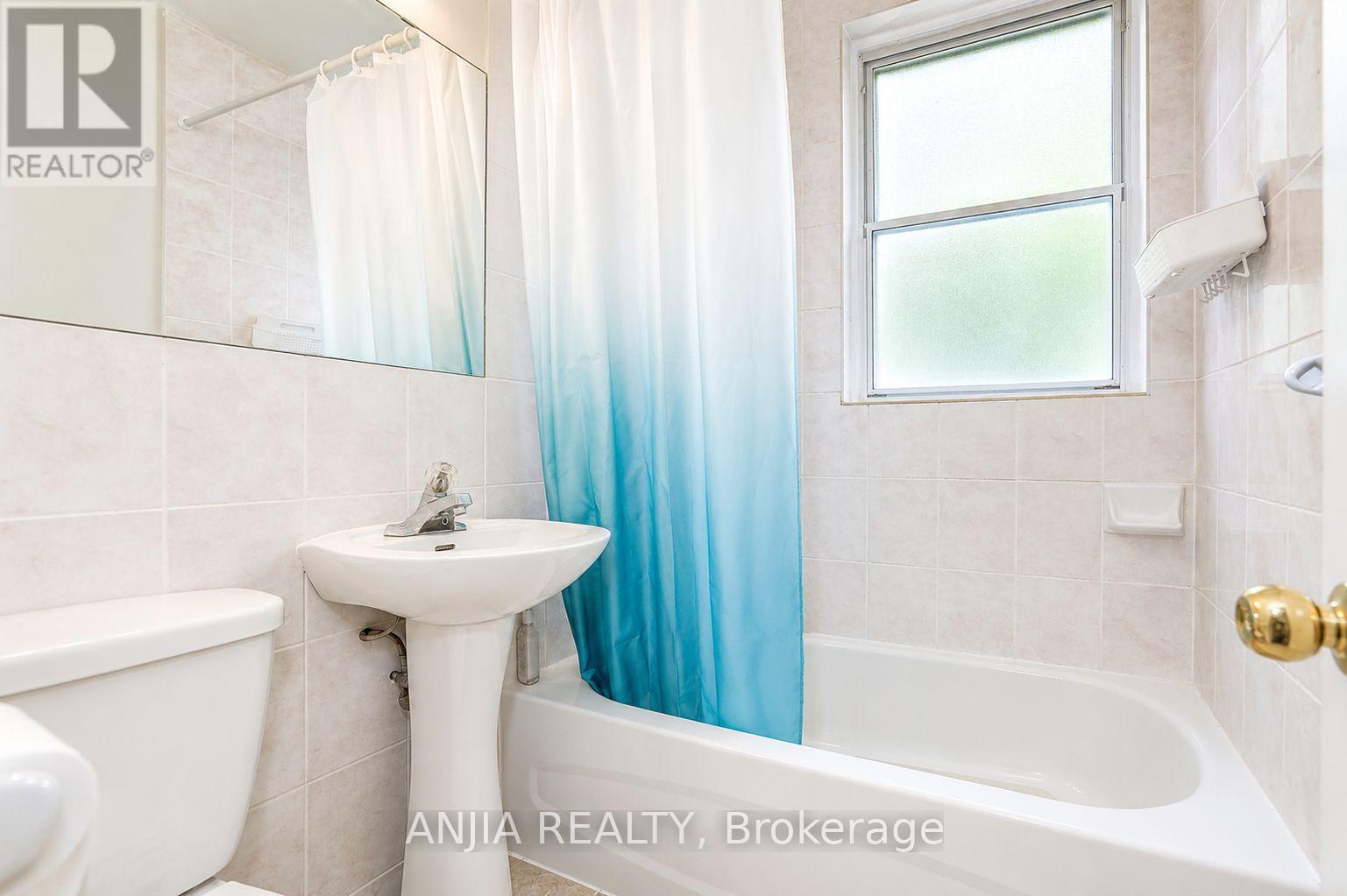 115 Portsdown Road, Toronto, Ontario  M1P 1V4 - Photo 15 - E13721556