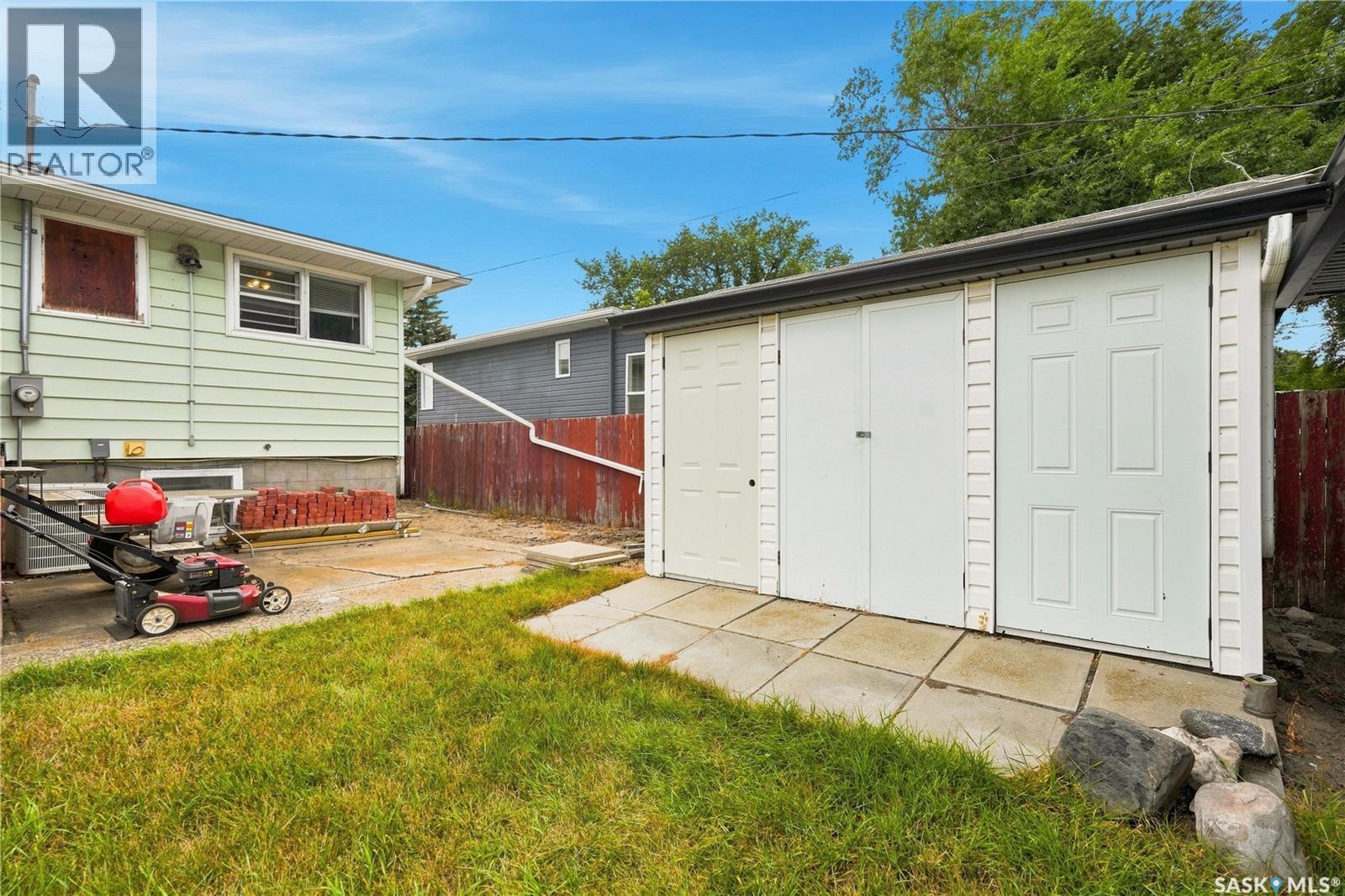 1016 Hastings Street, Moose Jaw, Saskatchewan  S6H 5R8 - Photo 30 - SK046776
