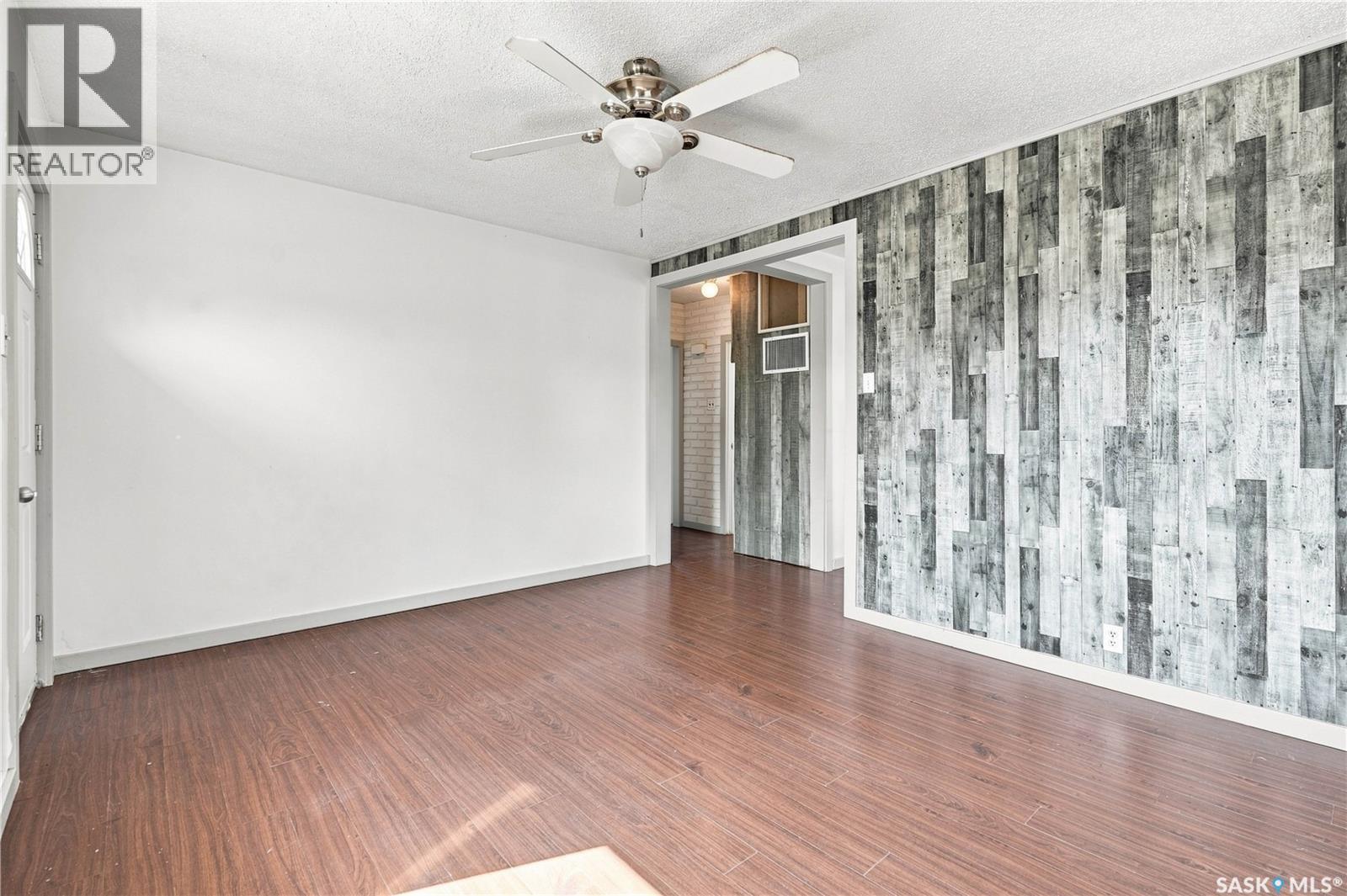 1014 Hastings Street, Moose Jaw, Saskatchewan  S6H 5R8 - Photo 5 - SK046773