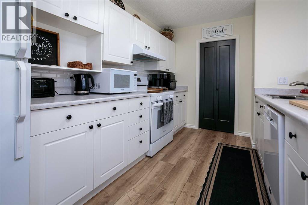 303, 4615 50 Street, Camrose, Alberta  T4V 4P5 - Photo 8 - A2340045