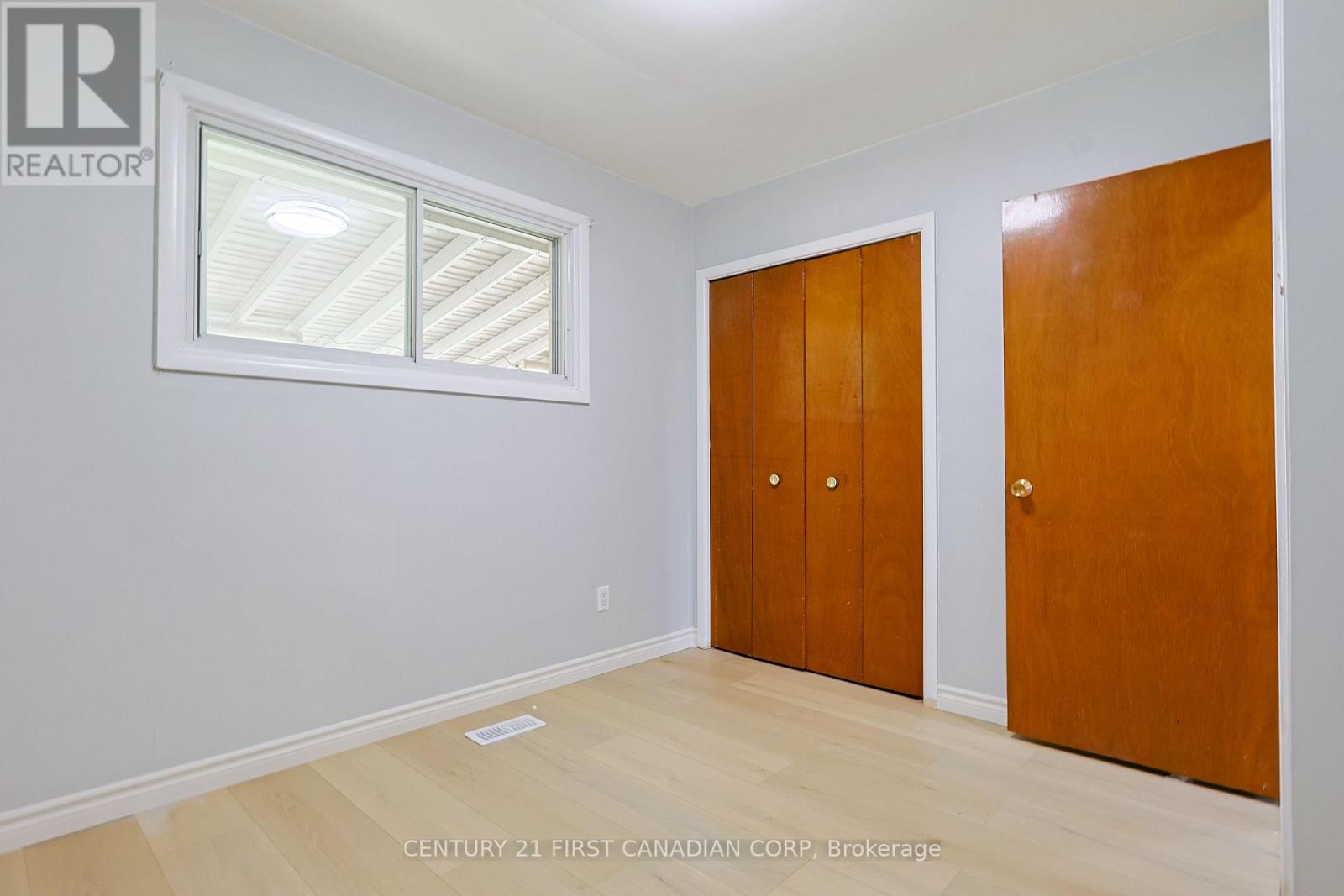 Upper - 268 Burlington Crescent, London South, Ontario  N5Z 3G5 - Photo 22 - X13677550