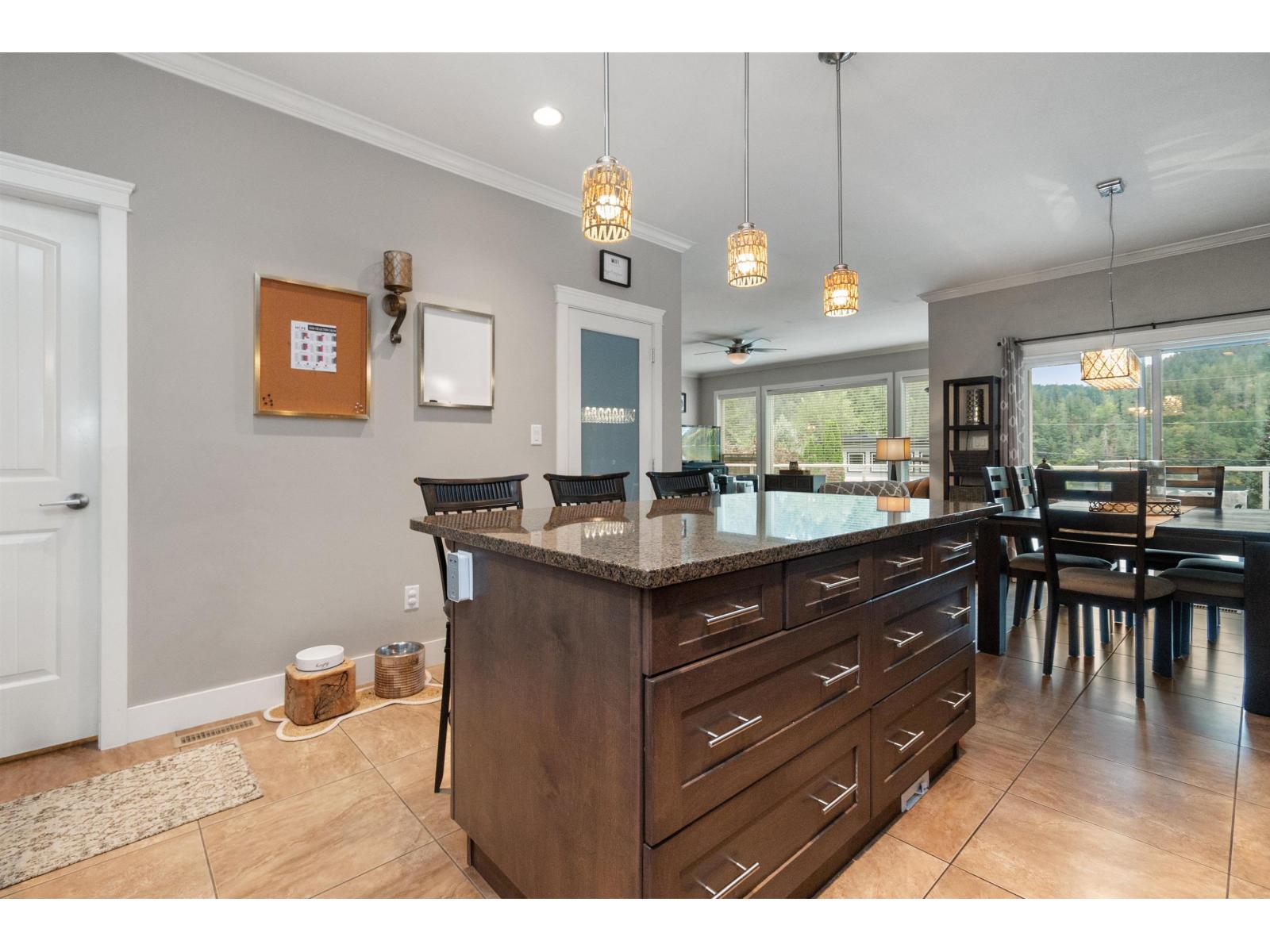 21296 Lakeview Crescent, Kawkawa Lake, Hope, British Columbia  V0X 1L1 - Photo 13 - R3159267