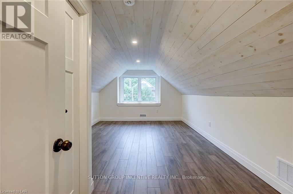 1 - 234 Laclie Street, Orillia, Ontario  L3V 4N6 - Photo 15 - S13725914