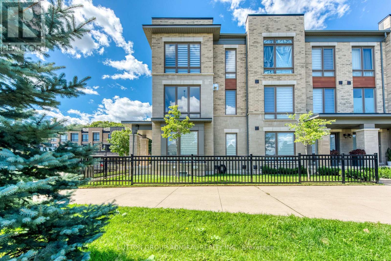 1 - 2481 Badger Crescent, Oakville, Ontario  L6M 5M1 - Photo 2 - W13725904