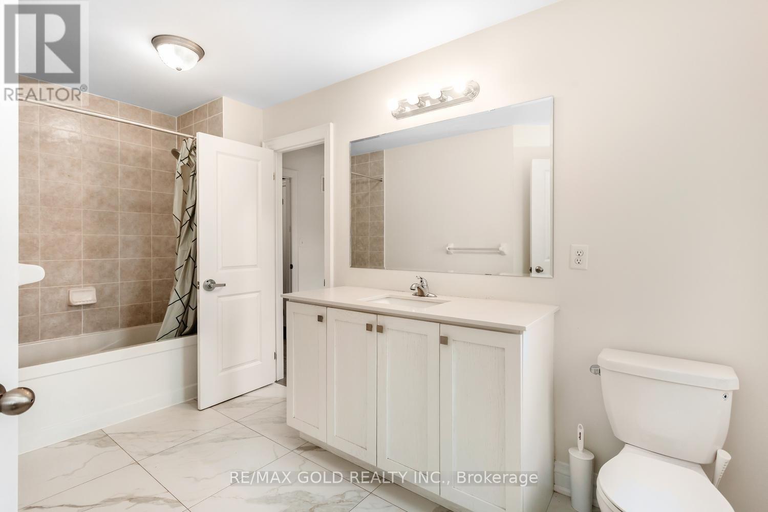 15 Farringdon Crescent, Brampton, Ontario  L7A 4Z5 - Photo 40 - W13725910
