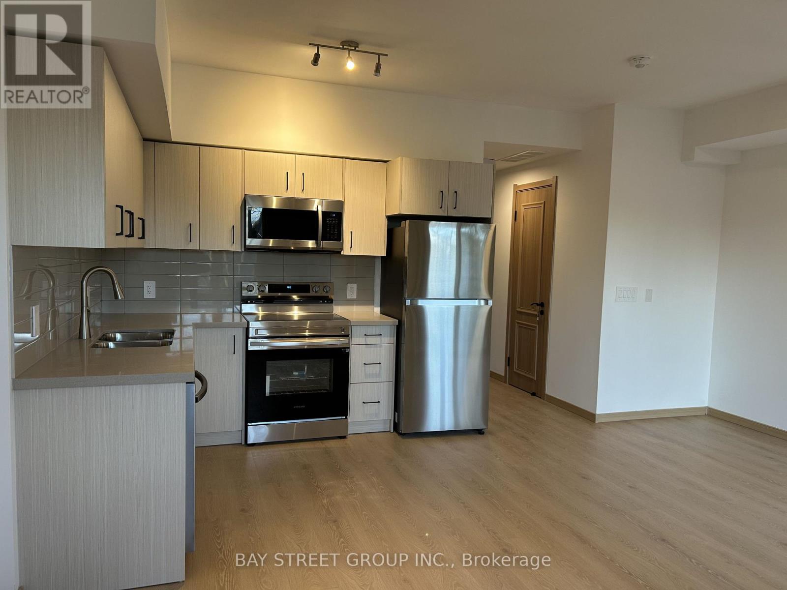 311 - 3425 Sheppard Avenue E, Toronto, Ontario  M1T 0C5 - Photo 7 - E13704270