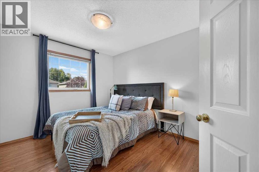 30 Sierra Nevada Way SW, Calgary, Alberta  T3H 3M6 - Photo 21 - A2339032