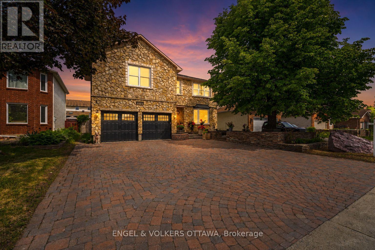 563 MERKLEY DRIVE, Ottawa, Ontario