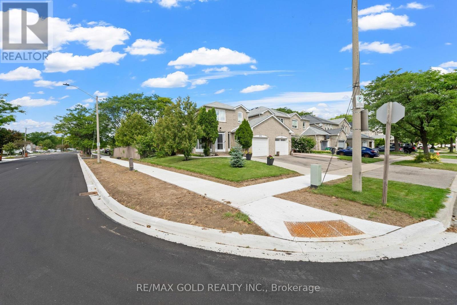 391 Assiniboine Trail, Mississauga, Ontario  L5R 2E6 - Photo 6 - W13724232
