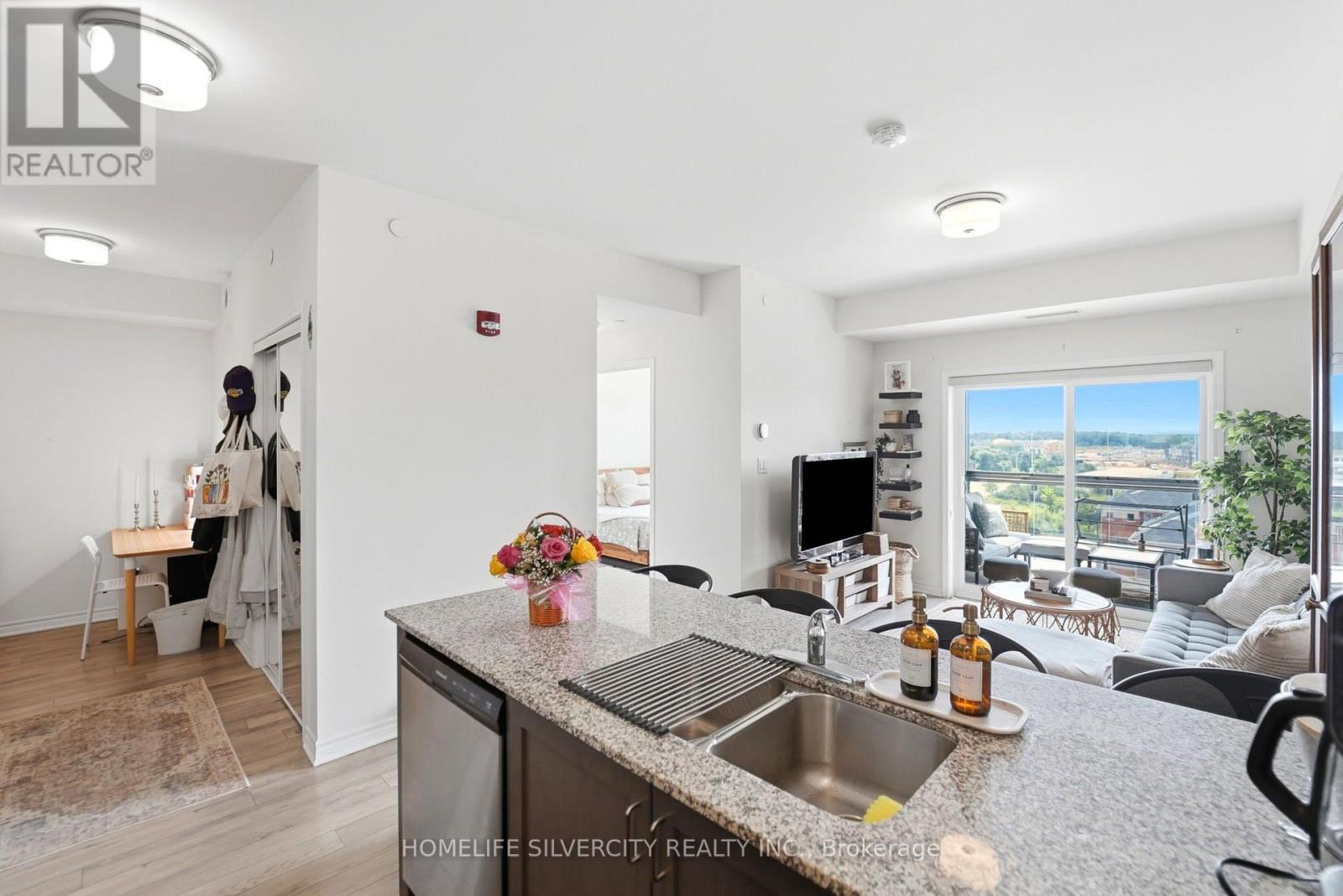 604 - 200 Lagerfeld Drive, Brampton, Ontario  L7A 5G5 - Photo 2 - W13725972