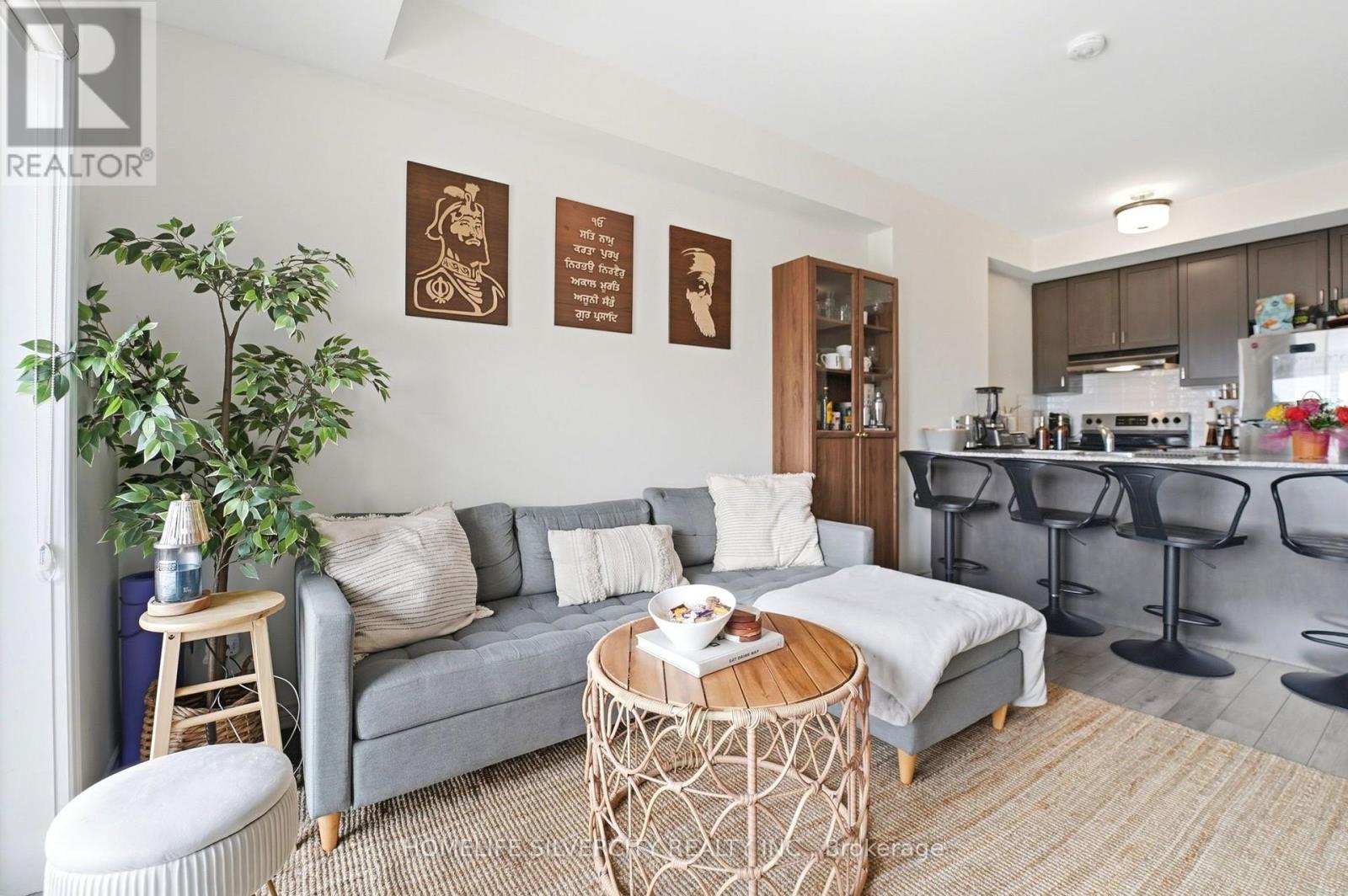 604 - 200 Lagerfeld Drive, Brampton, Ontario  L7A 5G5 - Photo 4 - W13725972