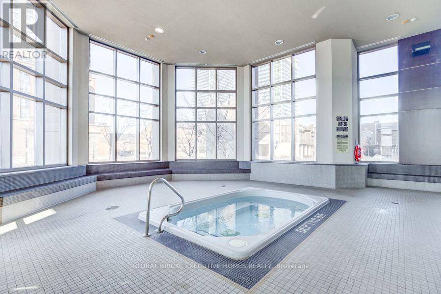 2911 - 388 Prince Of Wales Drive, Mississauga, Ontario  L5B 0A1 - Photo 43 - W13725974