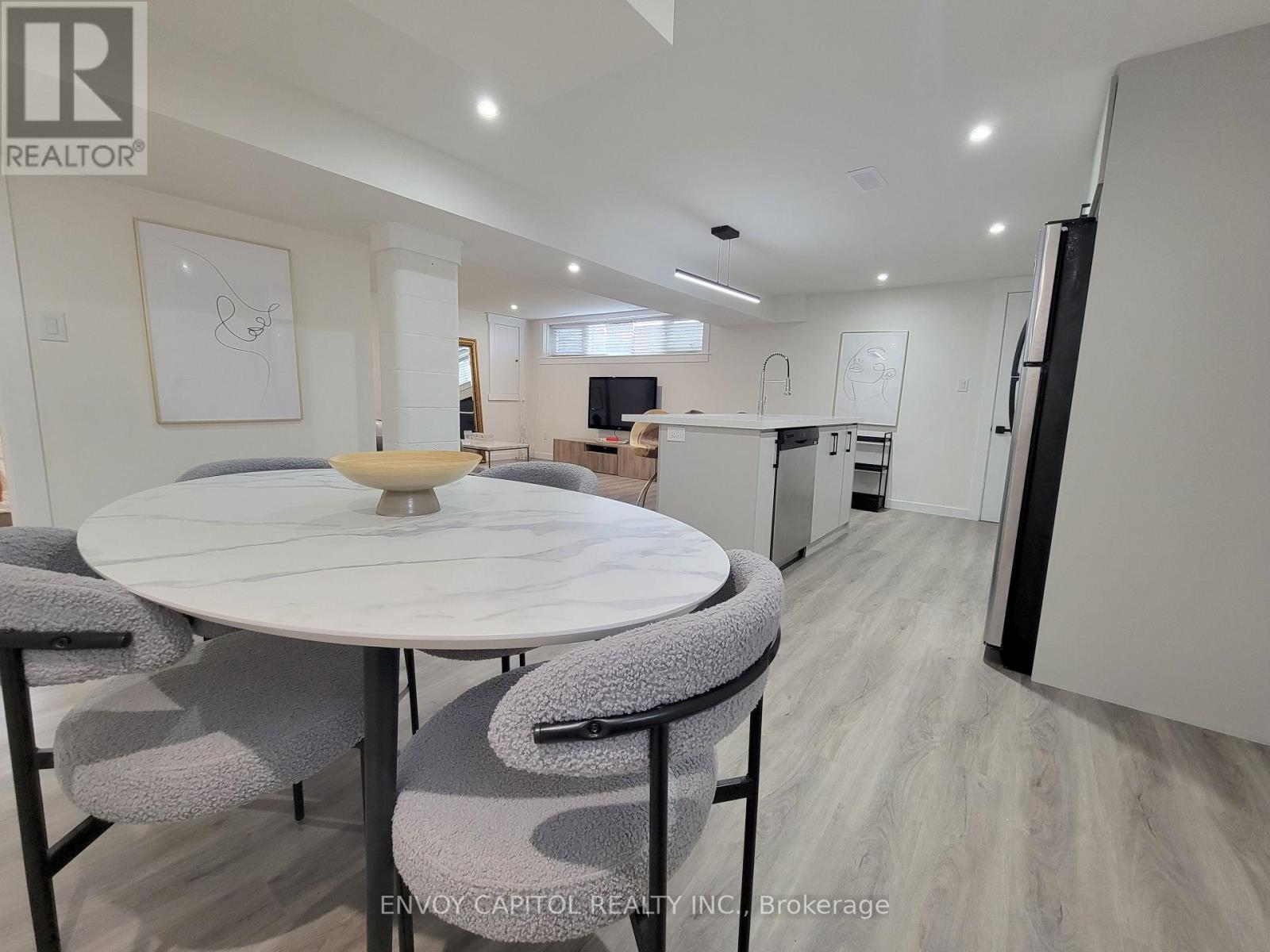 22 Bilardi Court, Hamilton, Ontario  L8H 3G3 - Photo 11 - X13725952