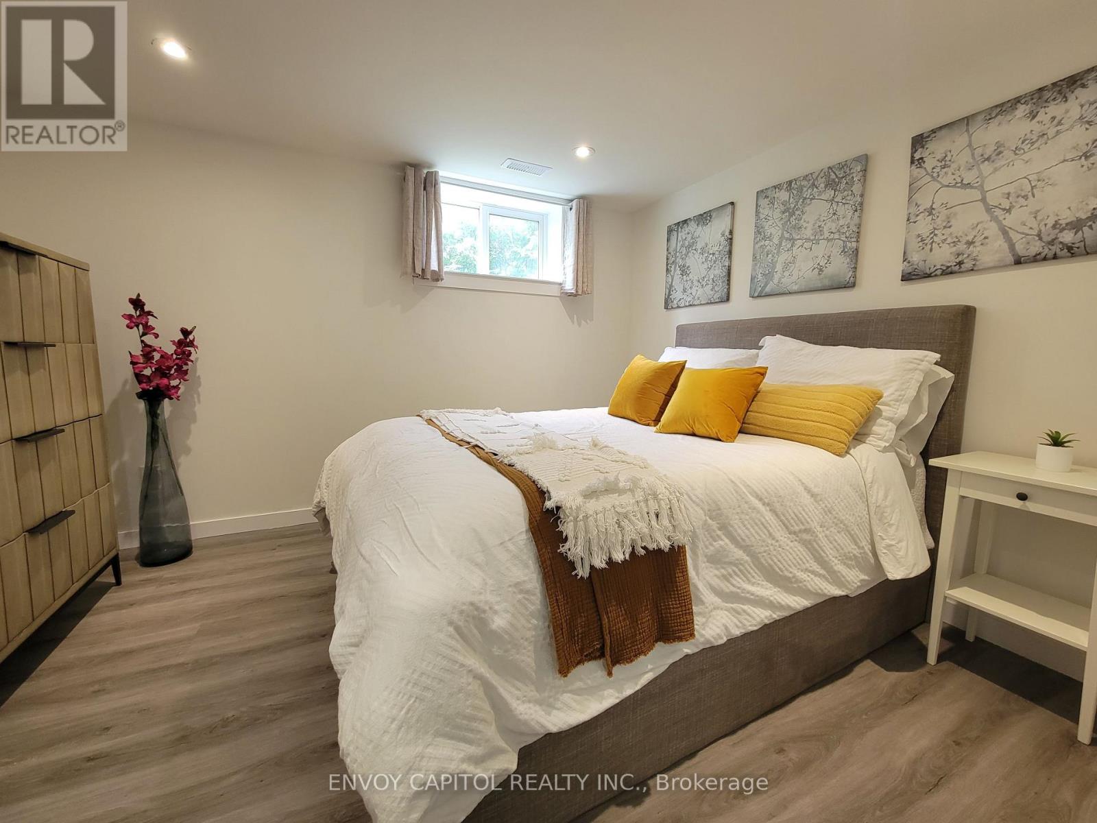 22 Bilardi Court, Hamilton, Ontario  L8H 3G3 - Photo 7 - X13725952