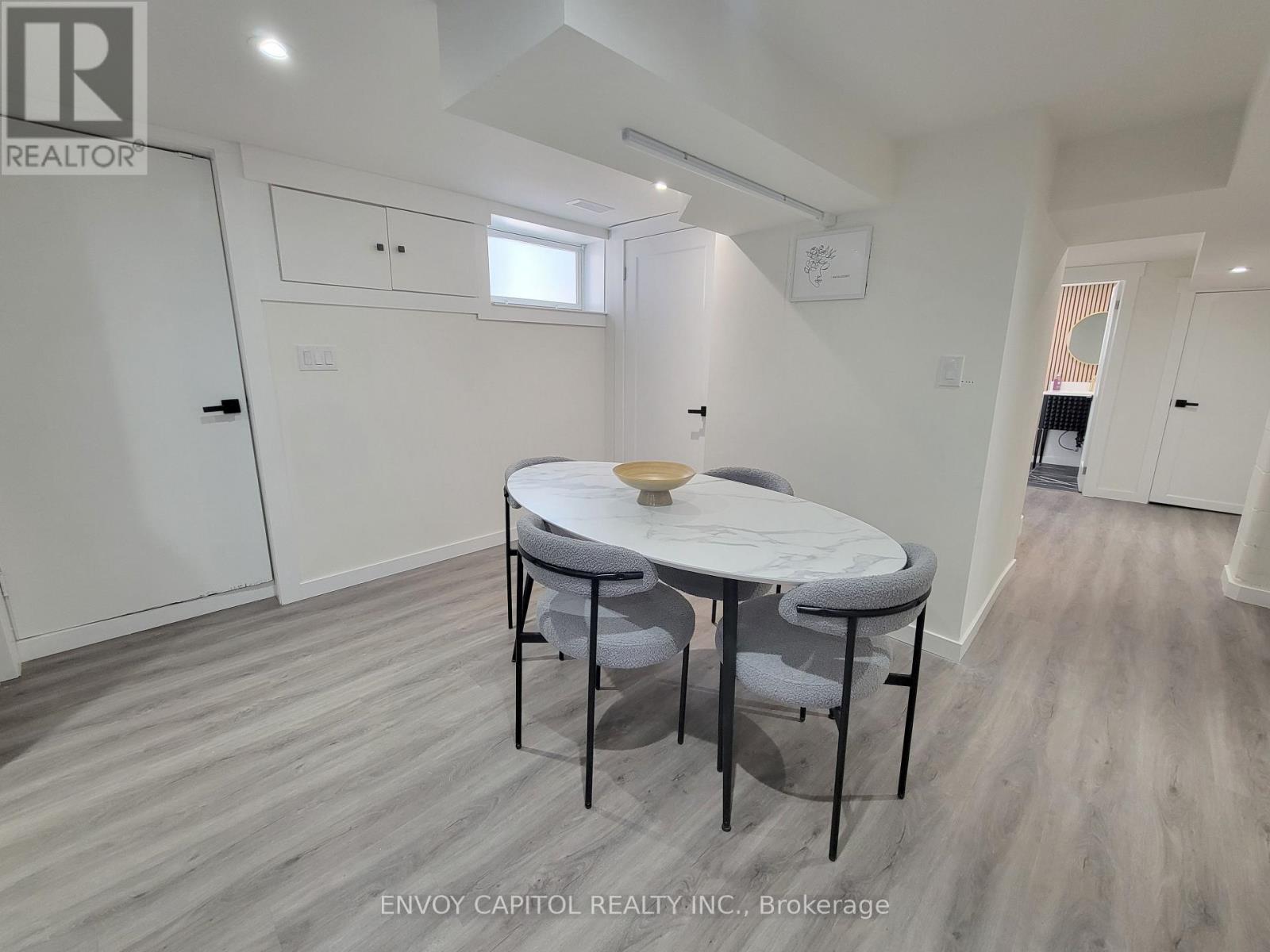 22 Bilardi Court, Hamilton, Ontario  L8H 3G3 - Photo 9 - X13725952
