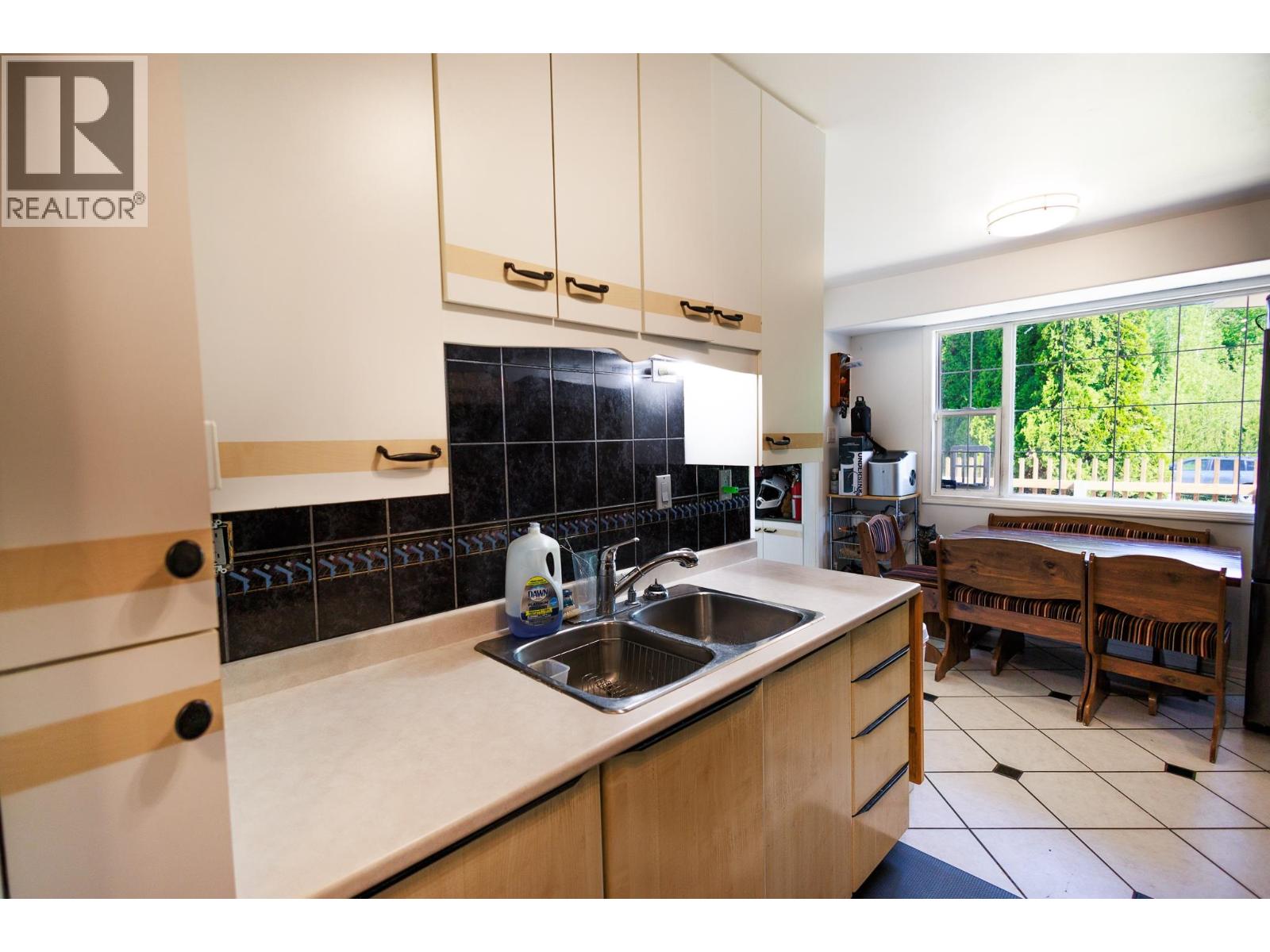 4523 Graham Avenue, Terrace, British Columbia  V8G 1A2 - Photo 2 - R3159844