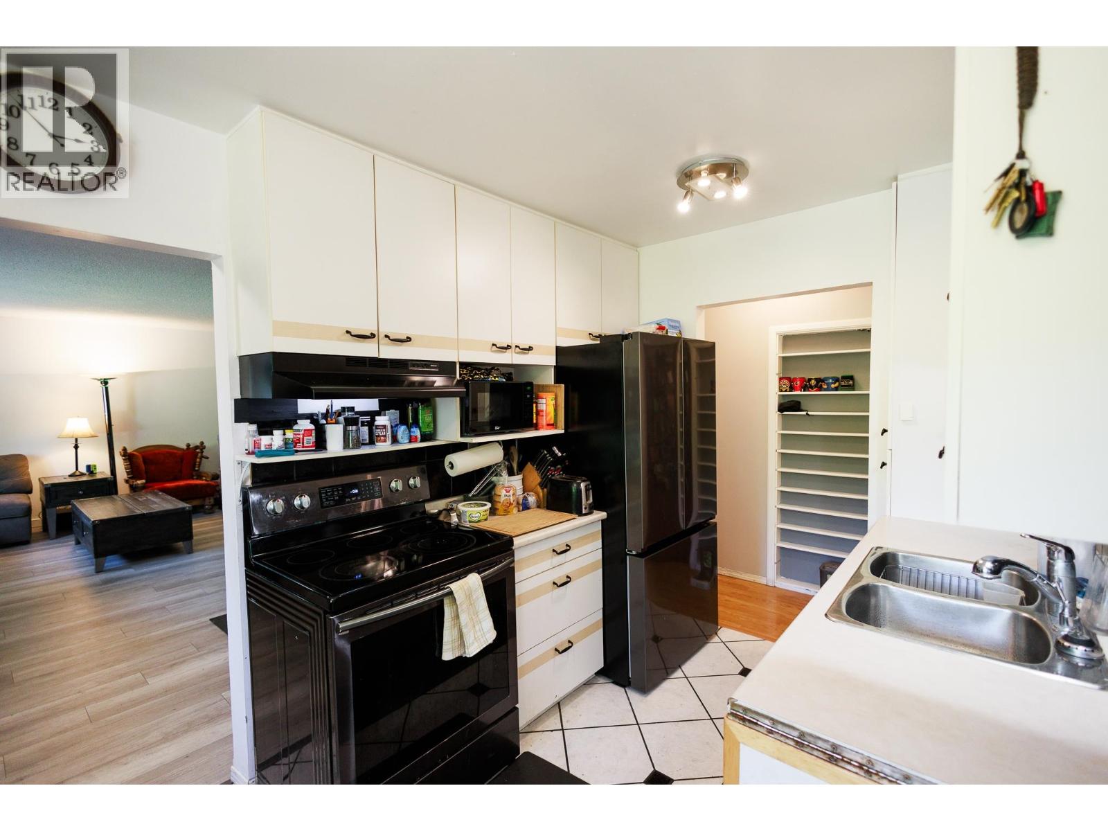 4523 Graham Avenue, Terrace, British Columbia  V8G 1A2 - Photo 3 - R3159844