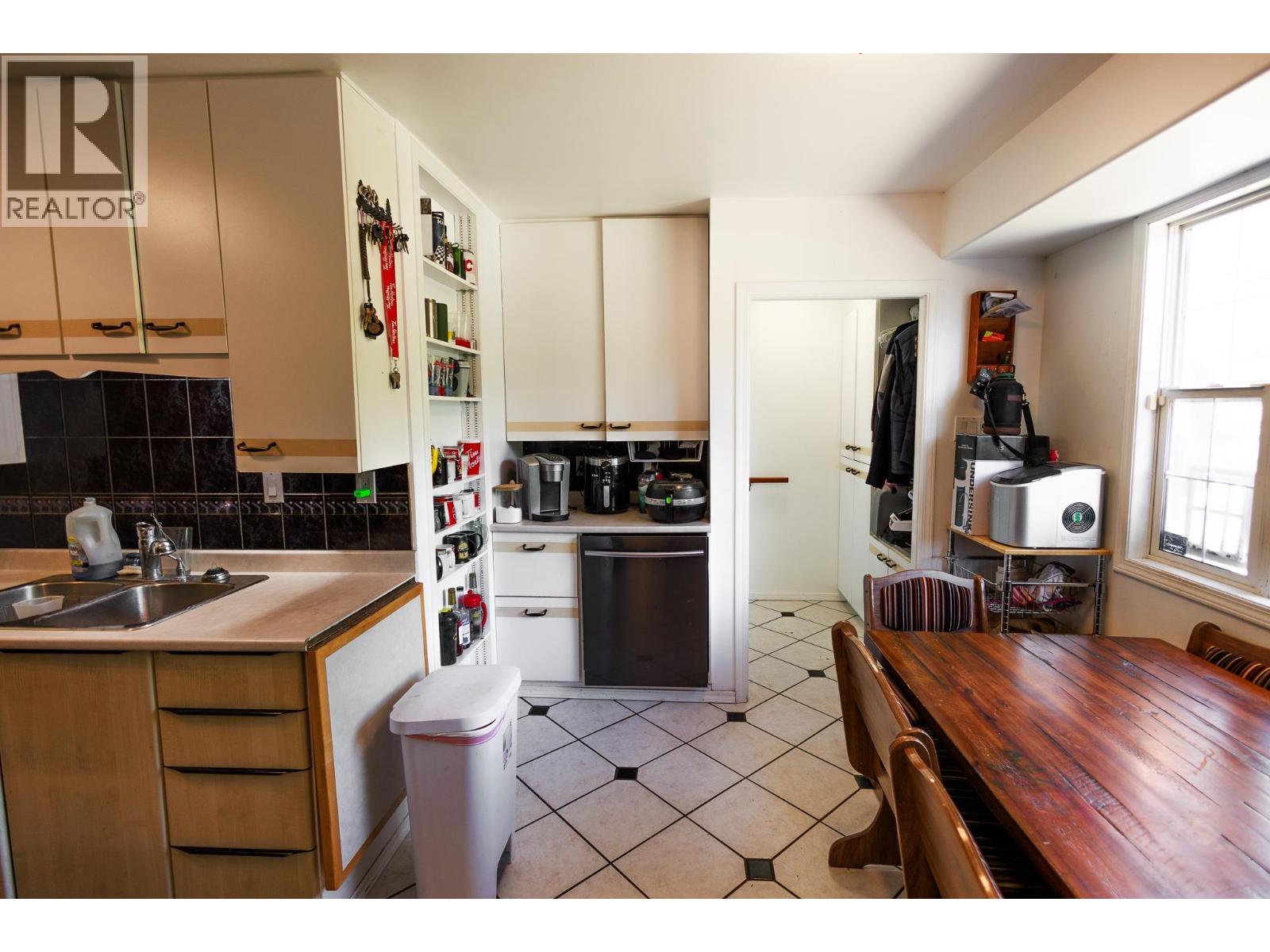 4523 Graham Avenue, Terrace, British Columbia  V8G 1A2 - Photo 4 - R3159844