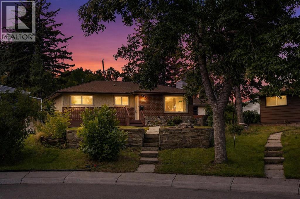 2007 Cottonwood Crescent SE, Calgary, Alberta