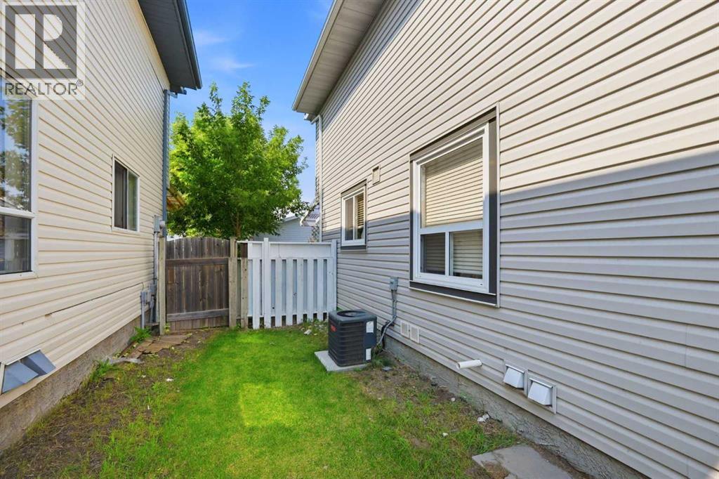 9 Martindale Crescent NE, Calgary, Alberta  T3J 2W4 - Photo 6 - A2339577