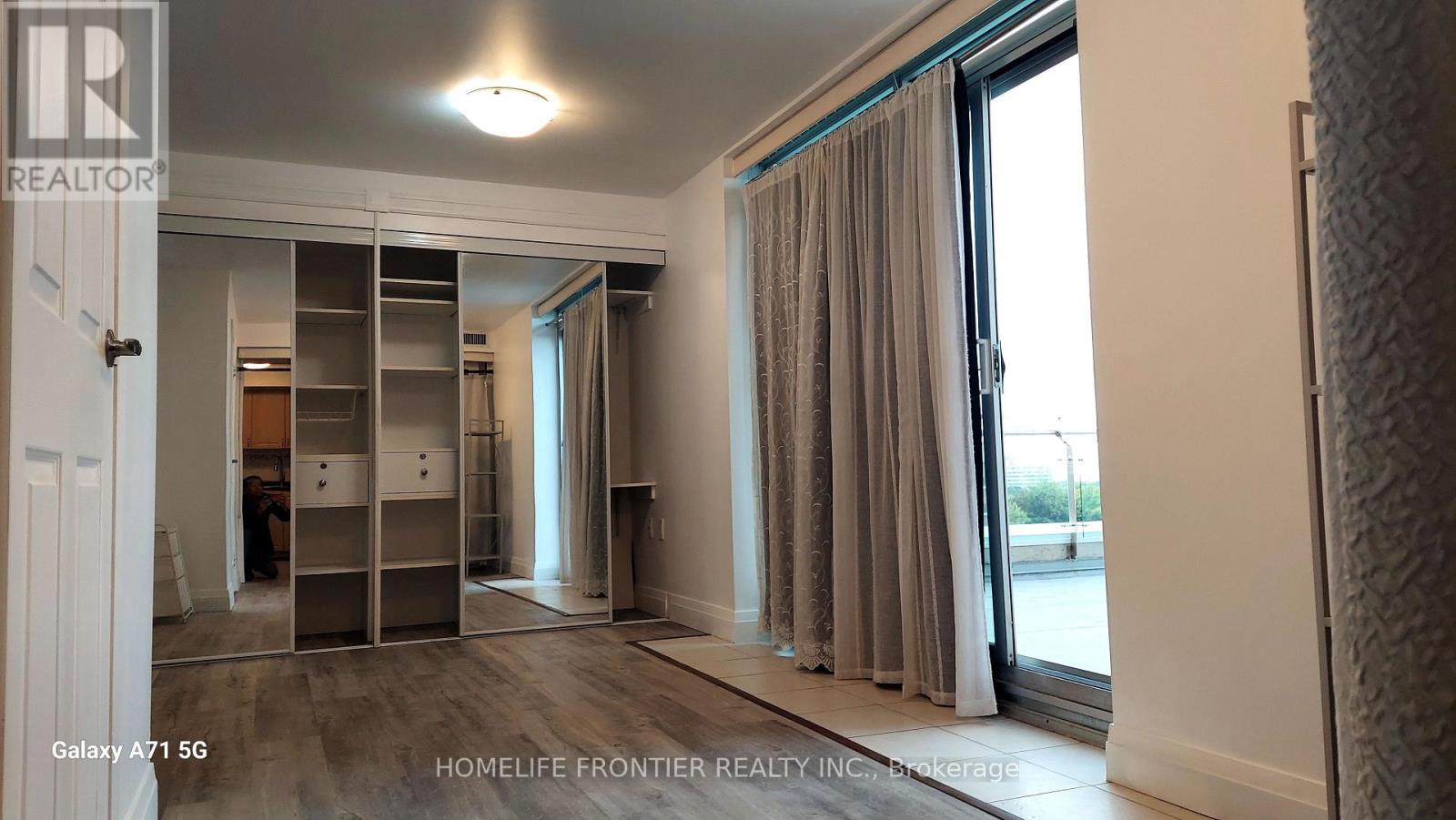 709 - 15 Maplewood Avenue, Toronto, Ontario  M6C 4B4 - Photo 11 - C13725234