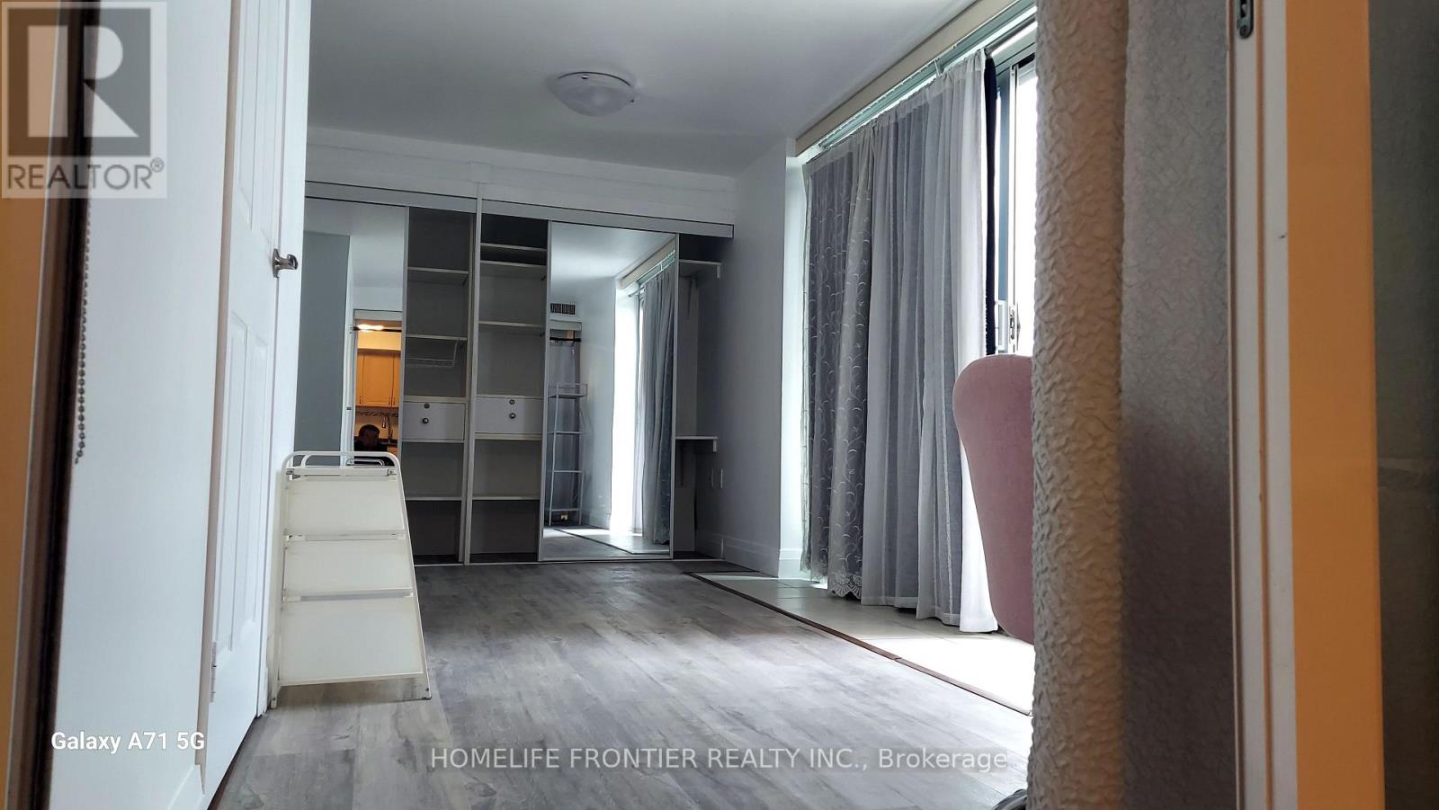 709 - 15 Maplewood Avenue, Toronto, Ontario  M6C 4B4 - Photo 12 - C13725234