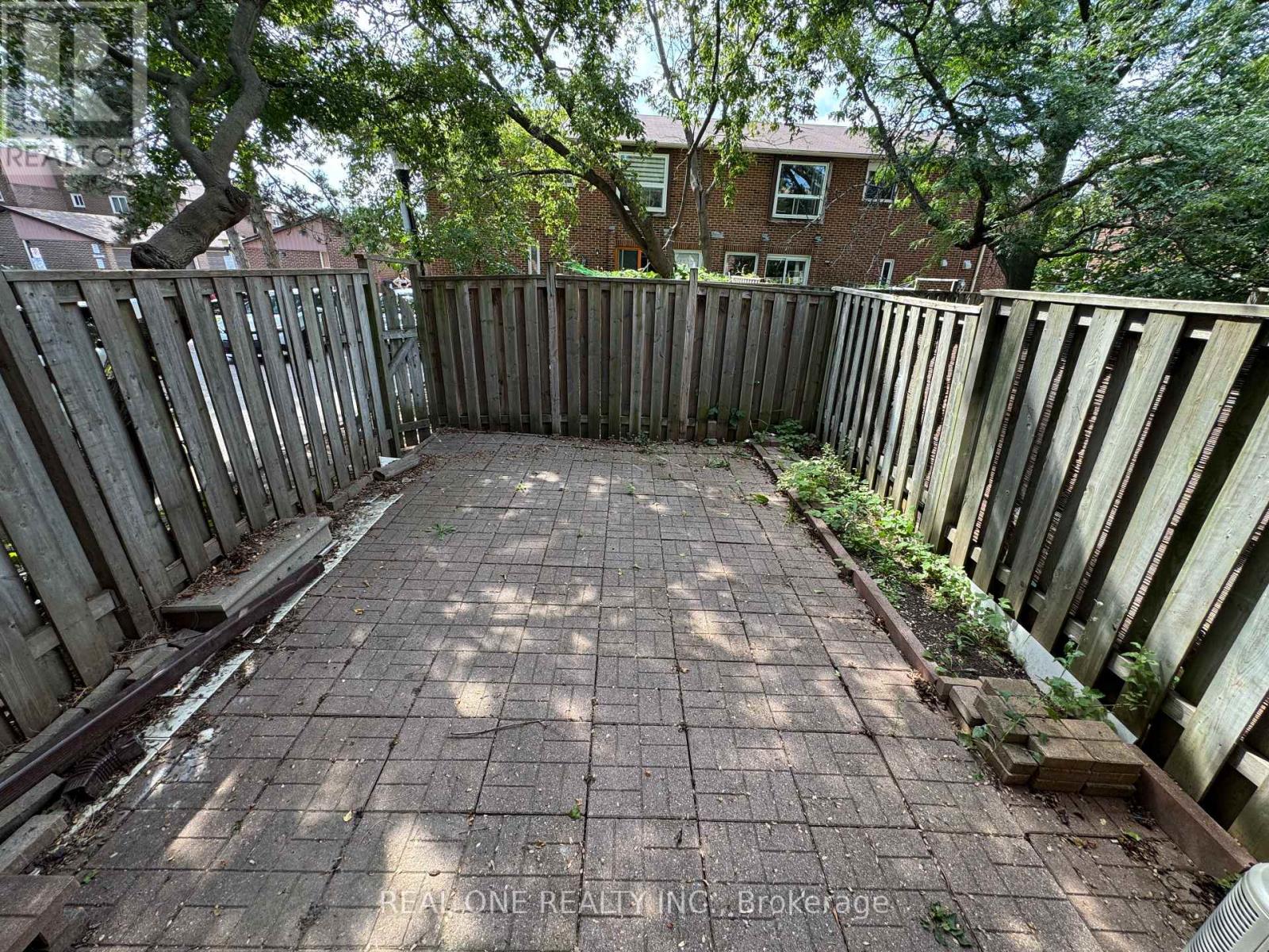 16 - 72 Dusay Place, Toronto, Ontario  M1W 2N2 - Photo 3 - E13725990