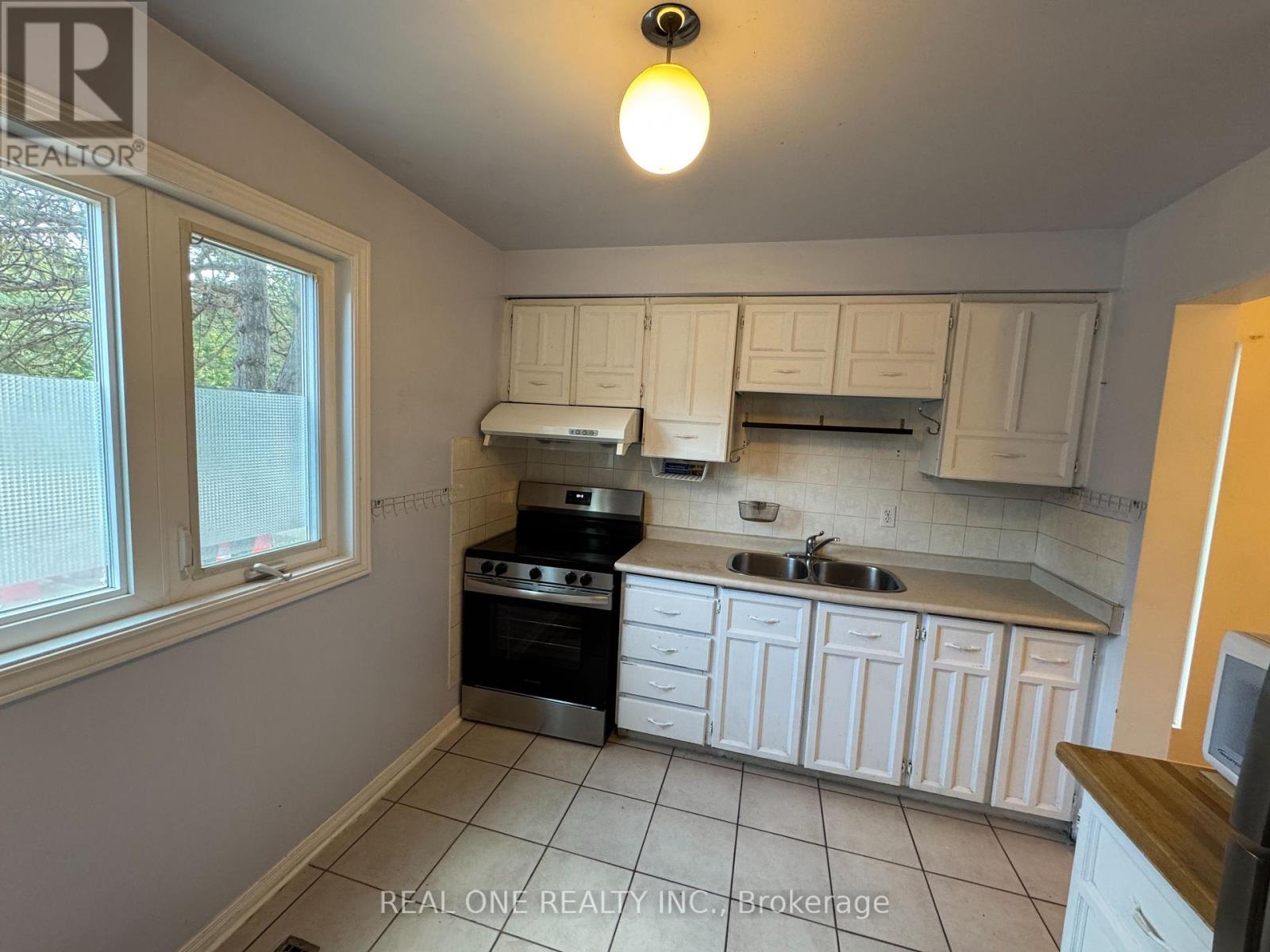 16 - 72 Dusay Place, Toronto, Ontario  M1W 2N2 - Photo 9 - E13725990