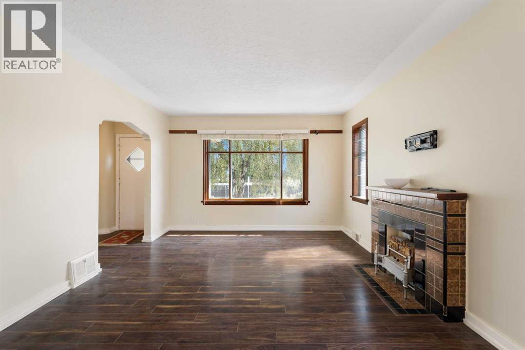 1741 24 Street SW, Calgary, Alberta  T3C 1J2 - Photo 6 - A2340592