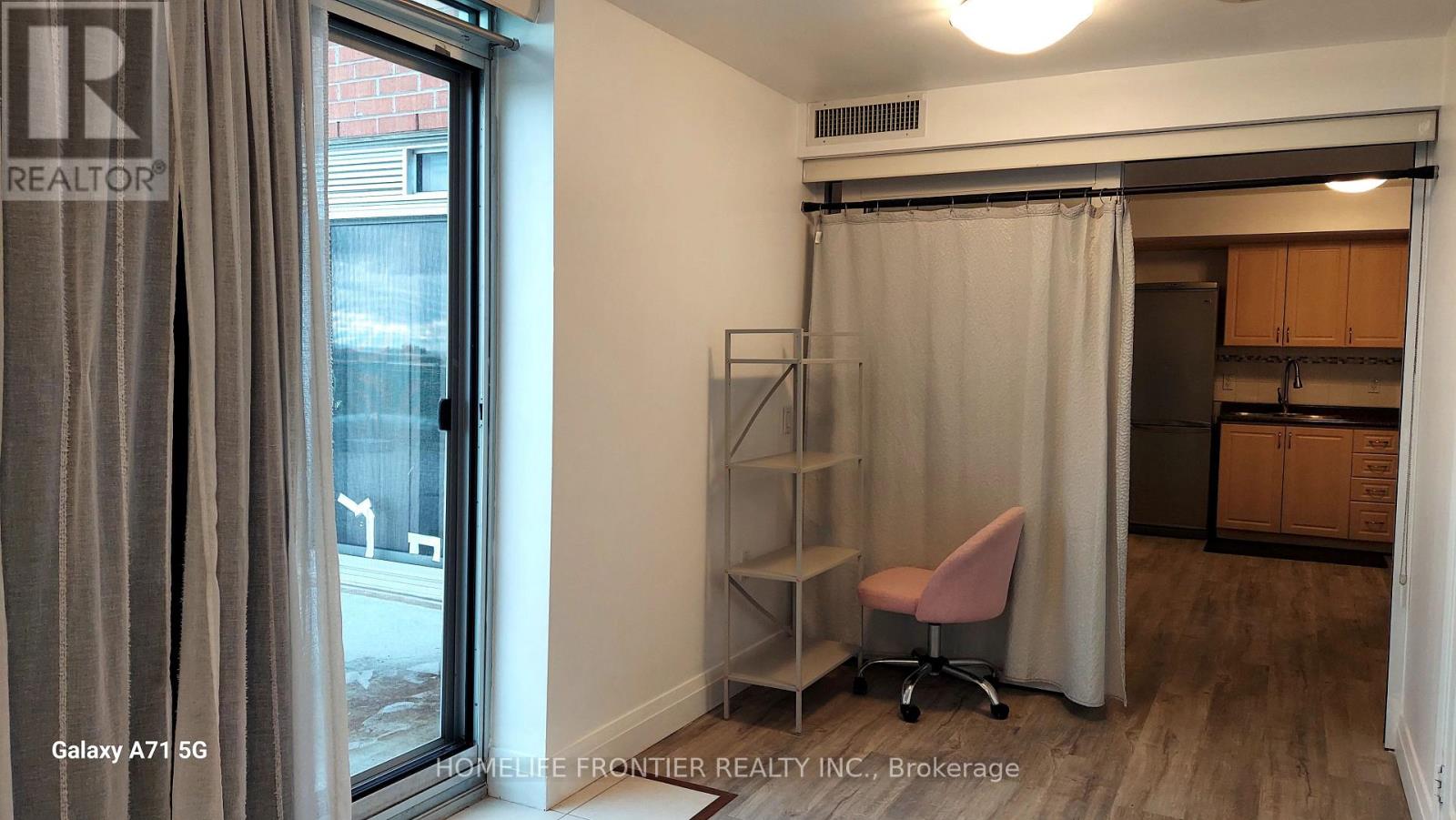 709 - 15 Maplewood Avenue, Toronto, Ontario  M6C 4B4 - Photo 13 - C13725234