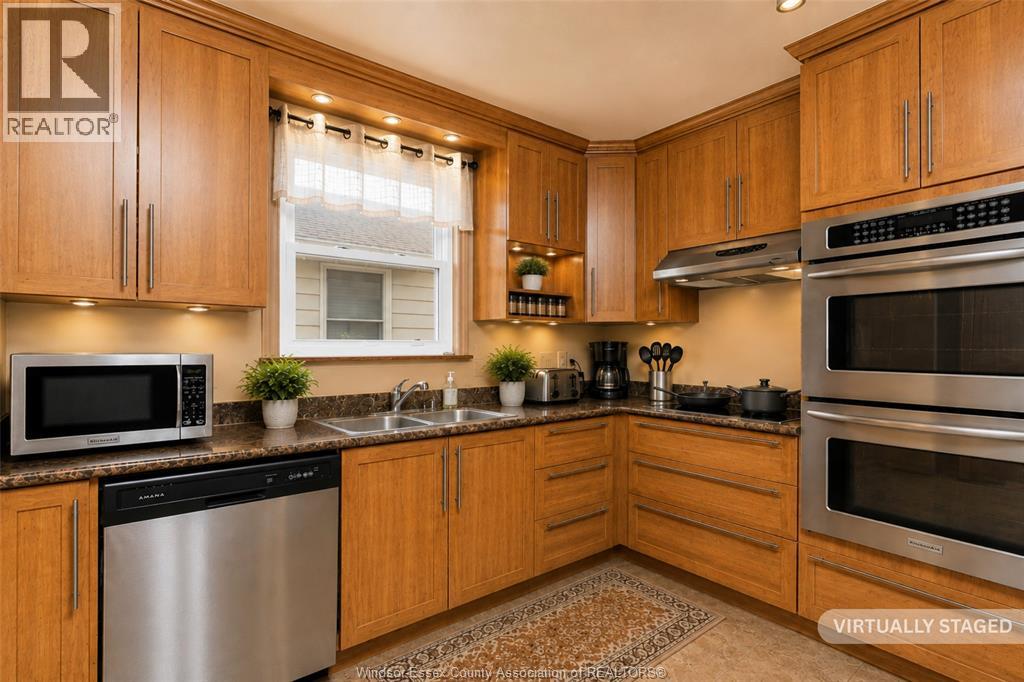 2258 Parkwood, Windsor, Ontario  N8W 2J9 - Photo 6 - 26020320