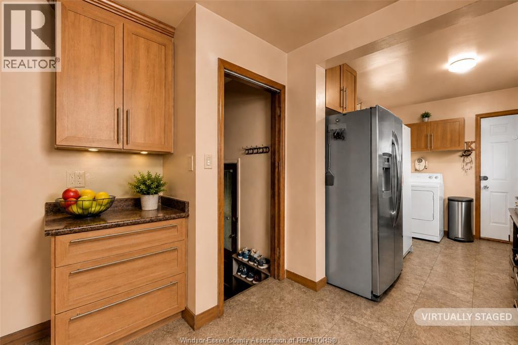 2258 Parkwood, Windsor, Ontario  N8W 2J9 - Photo 8 - 26020320